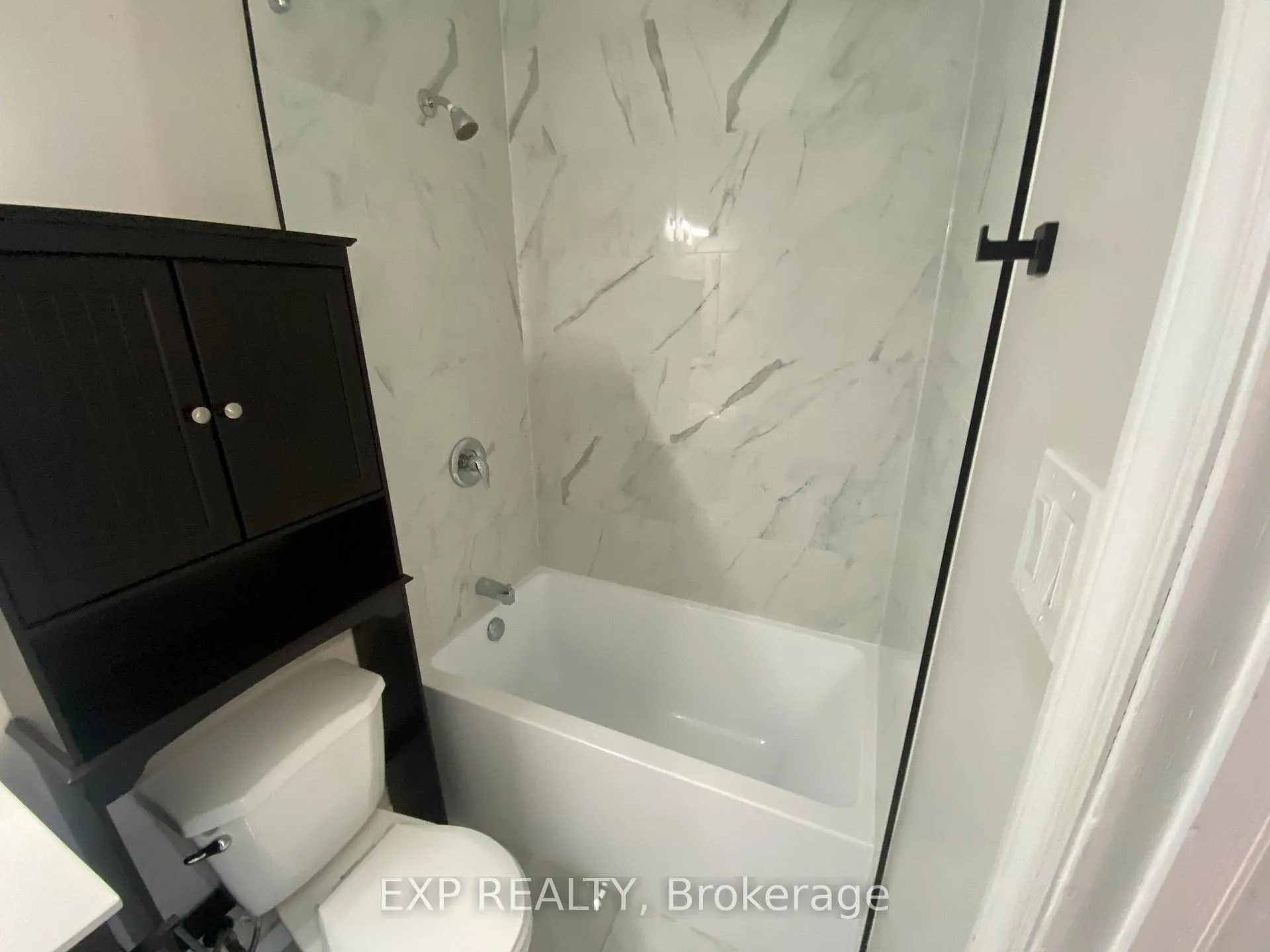 Photo 8 of 162 Ivy Crescent, Ottawa, Lindenlea — HOMEH
