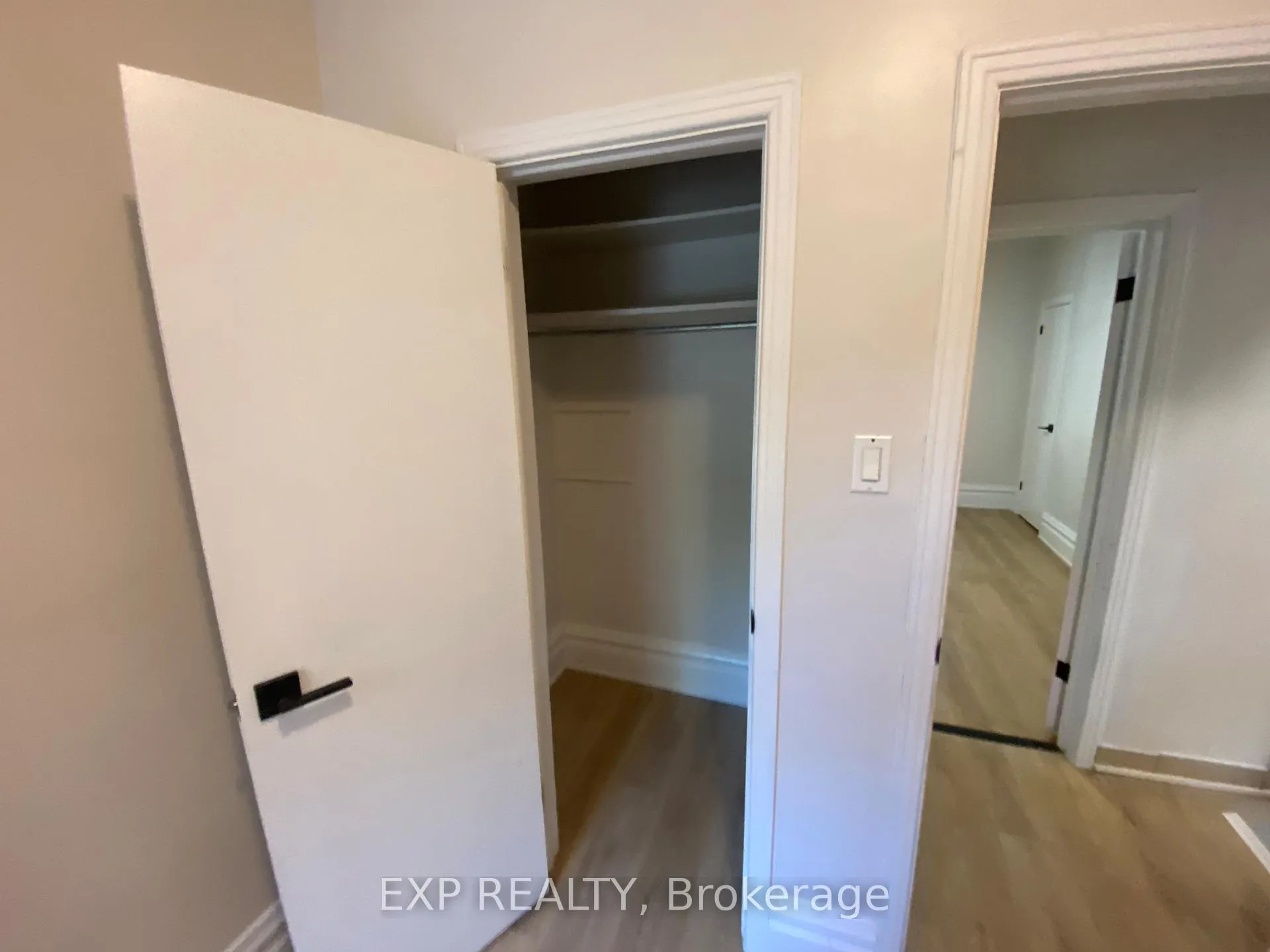 Photo 12 of 162 Ivy Crescent, Ottawa, Lindenlea — HOMEH