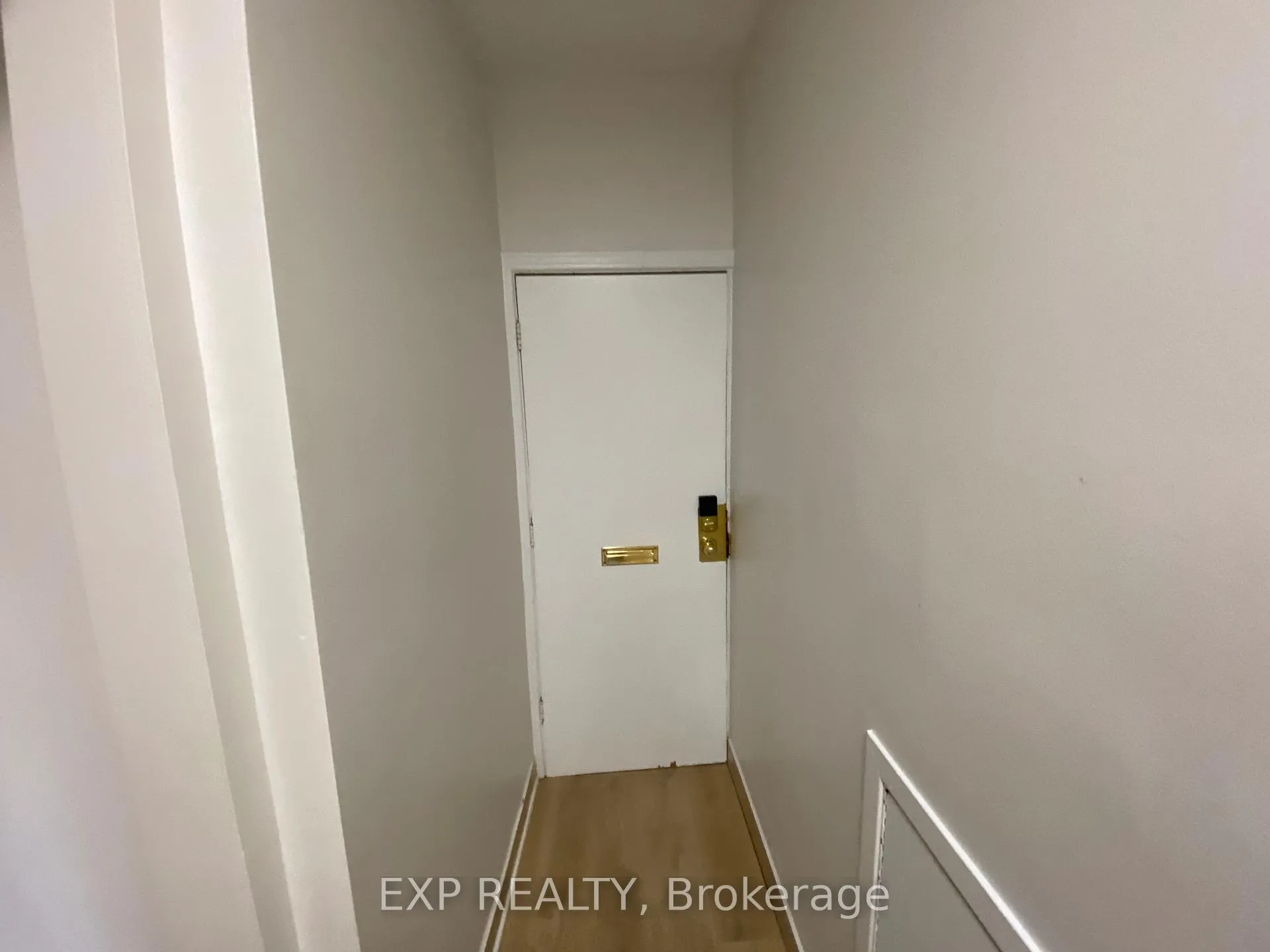 Photo 15 of 162 Ivy Crescent, Ottawa, Lindenlea — HOMEH