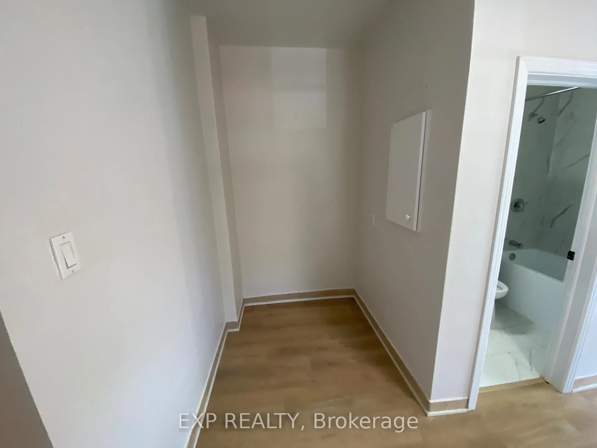 Photo 21 of 162 Ivy Crescent, Ottawa, Lindenlea — HOMEH