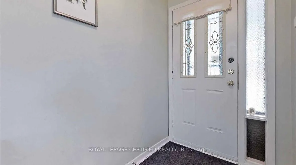 Photo 3 of 200 Redgrave Drive, Etobicoke, Willowridge-Martingrove-Richview — HOMEH