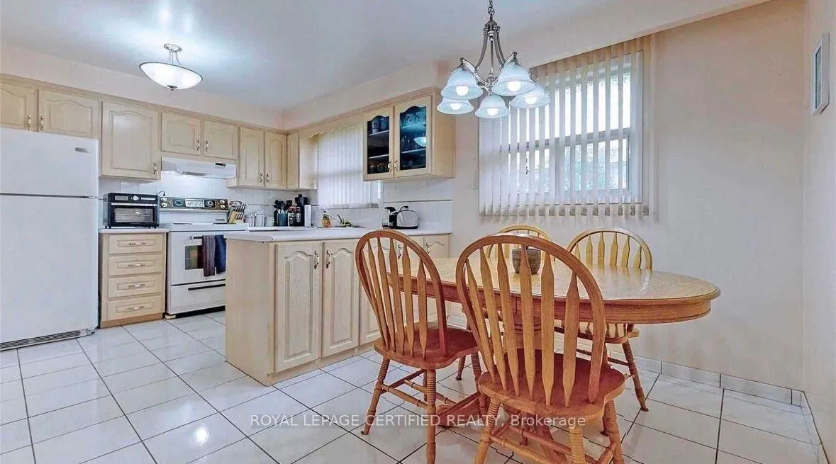 Photo 6 of 200 Redgrave Drive, Etobicoke, Willowridge-Martingrove-Richview — HOMEH