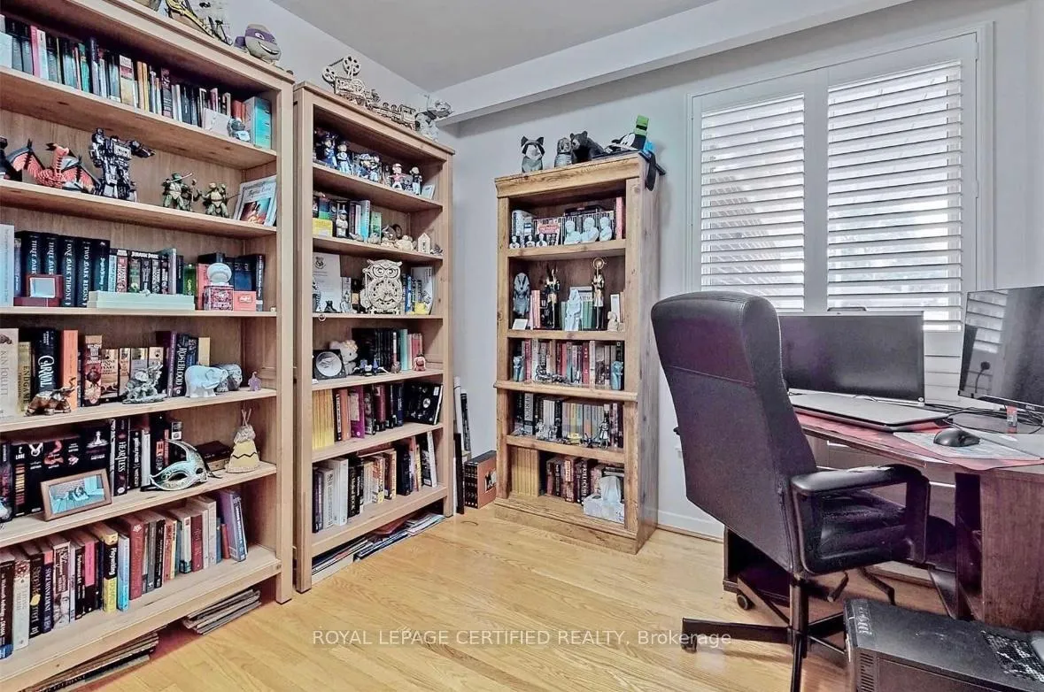 Photo 10 of 200 Redgrave Drive, Etobicoke, Willowridge-Martingrove-Richview — HOMEH