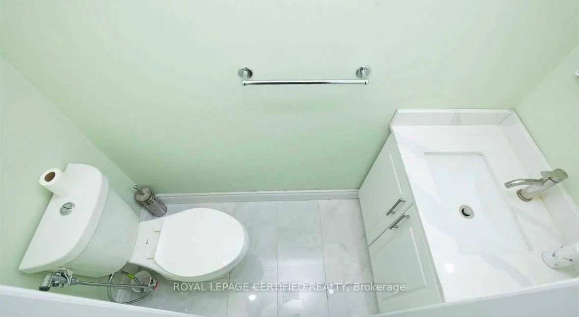 Photo 15 of 200 Redgrave Drive, Etobicoke, Willowridge-Martingrove-Richview — HOMEH