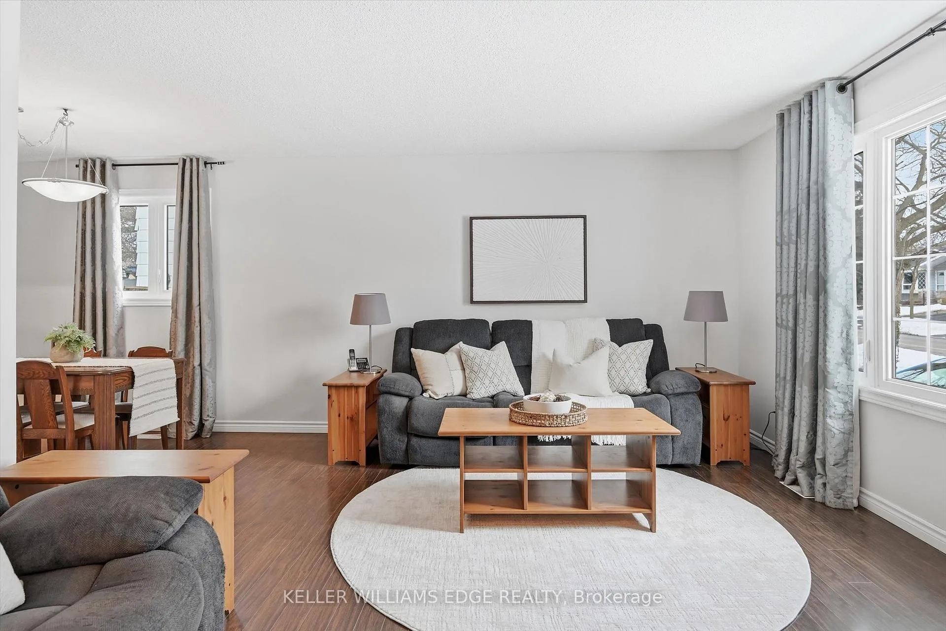 Photo 6 of 2112 Cavendish Drive, Burlington, Brant Hills — HOMEH