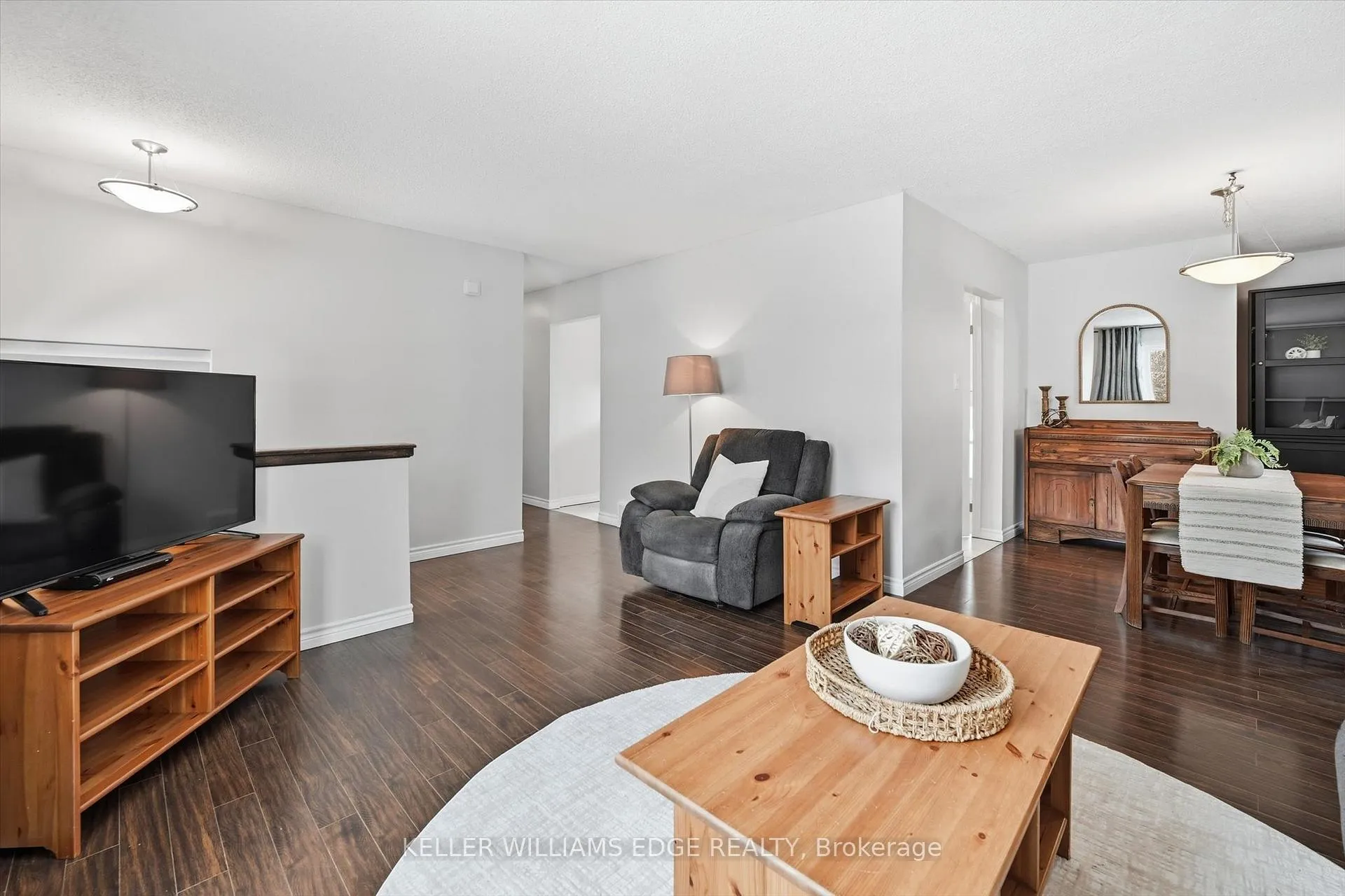 Photo 8 of 2112 Cavendish Drive, Burlington, Brant Hills — HOMEH