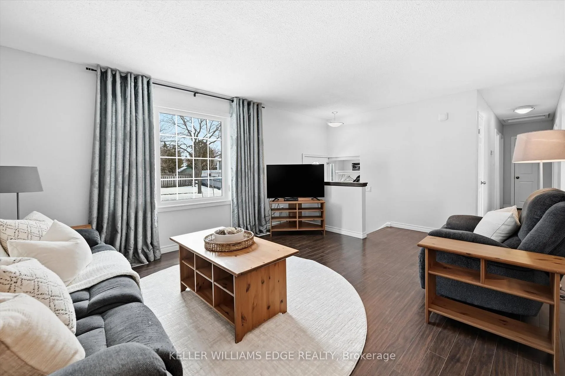Photo 10 of 2112 Cavendish Drive, Burlington, Brant Hills — HOMEH