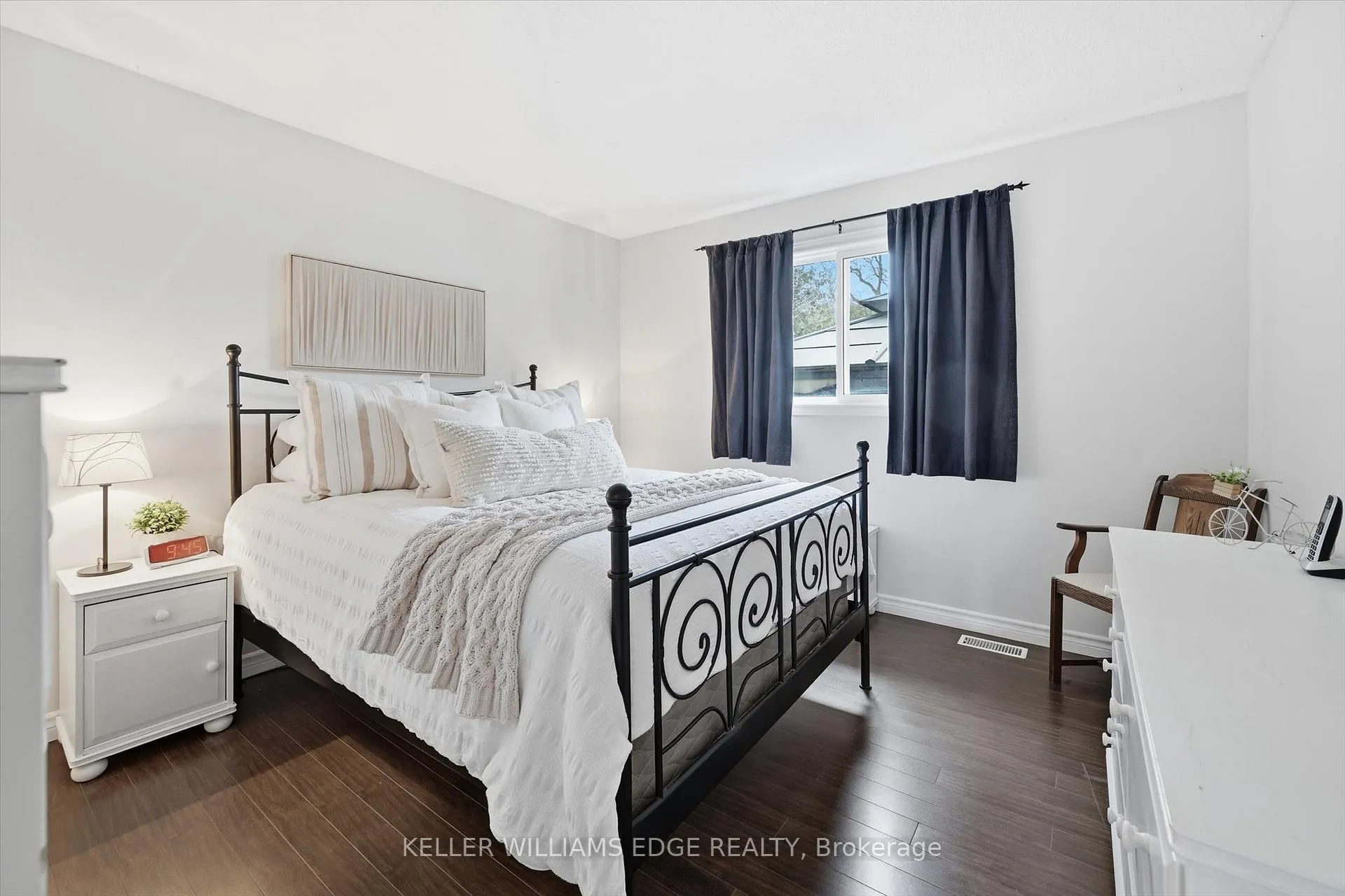 Photo 14 of 2112 Cavendish Drive, Burlington, Brant Hills — HOMEH