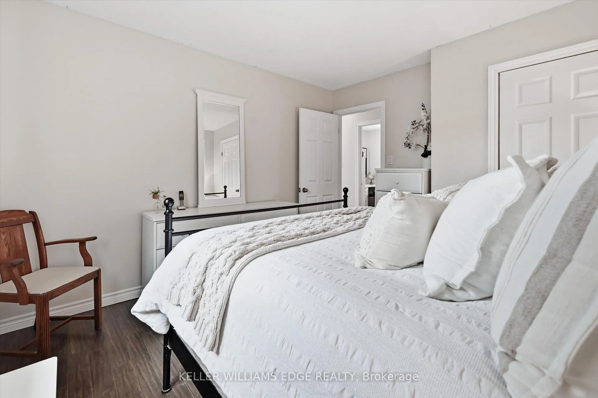 Photo 15 of 2112 Cavendish Drive, Burlington, Brant Hills — HOMEH
