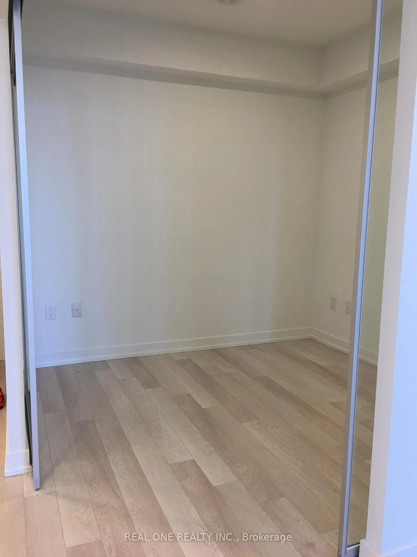 Photo 6 of Unit 4002, 39 Roehampton Avenue, Toronto, Mount Pleasant West — HOMEH