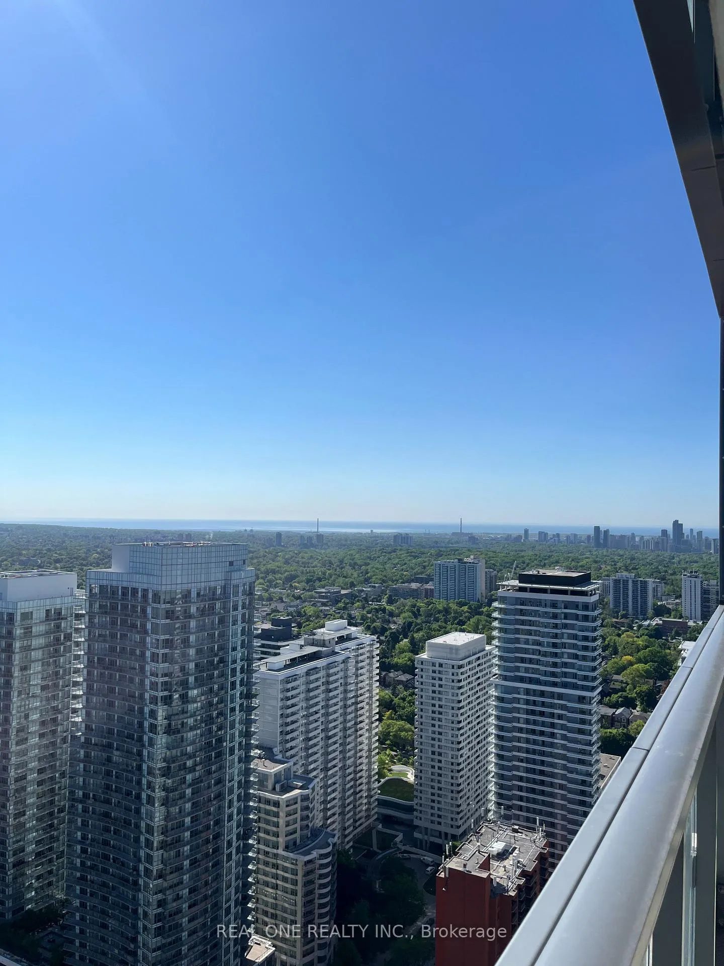 Photo 11 of Unit 4002, 39 Roehampton Avenue, Toronto, Mount Pleasant West — HOMEH