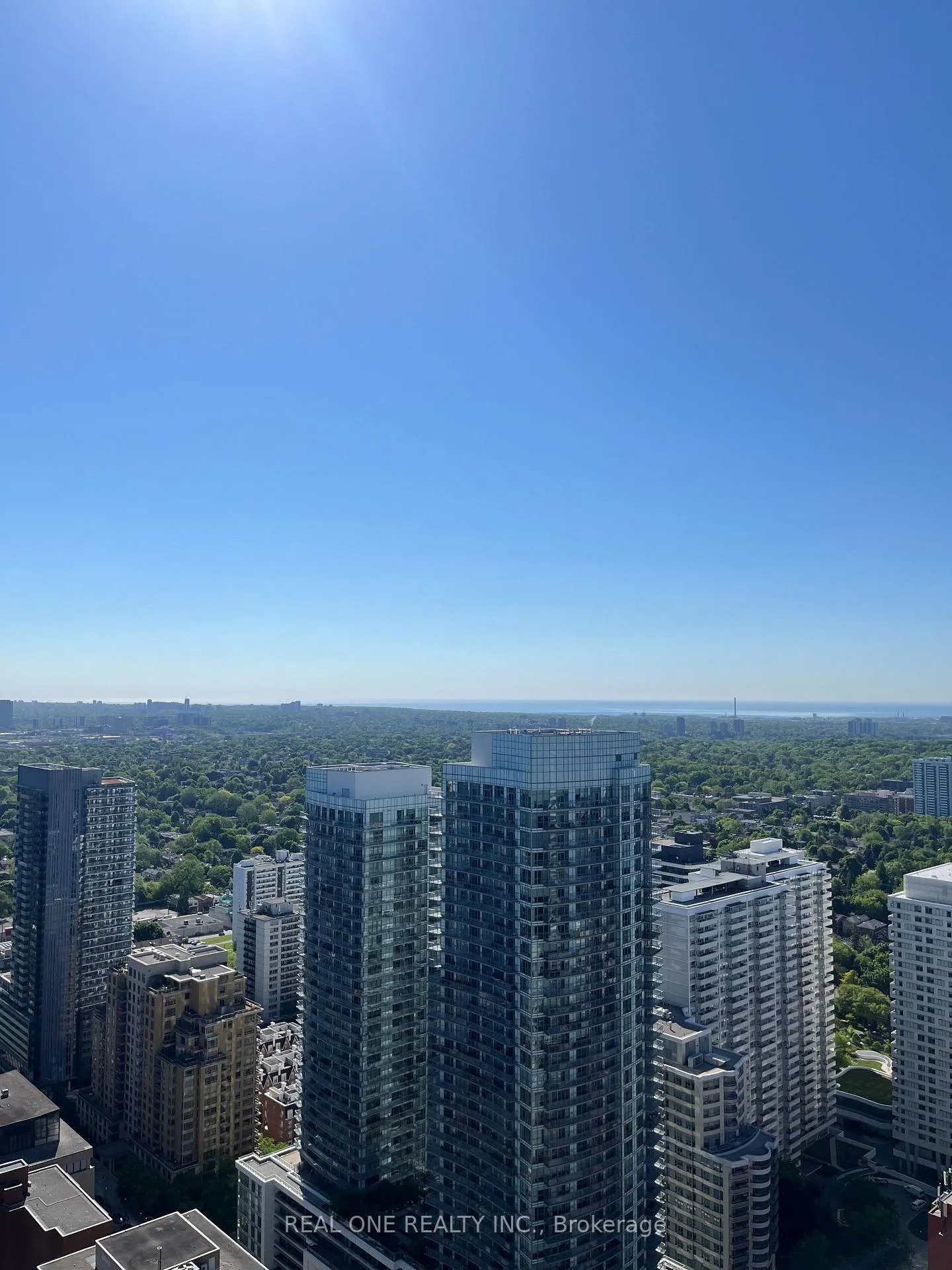 Photo 13 of Unit 4002, 39 Roehampton Avenue, Toronto, Mount Pleasant West — HOMEH