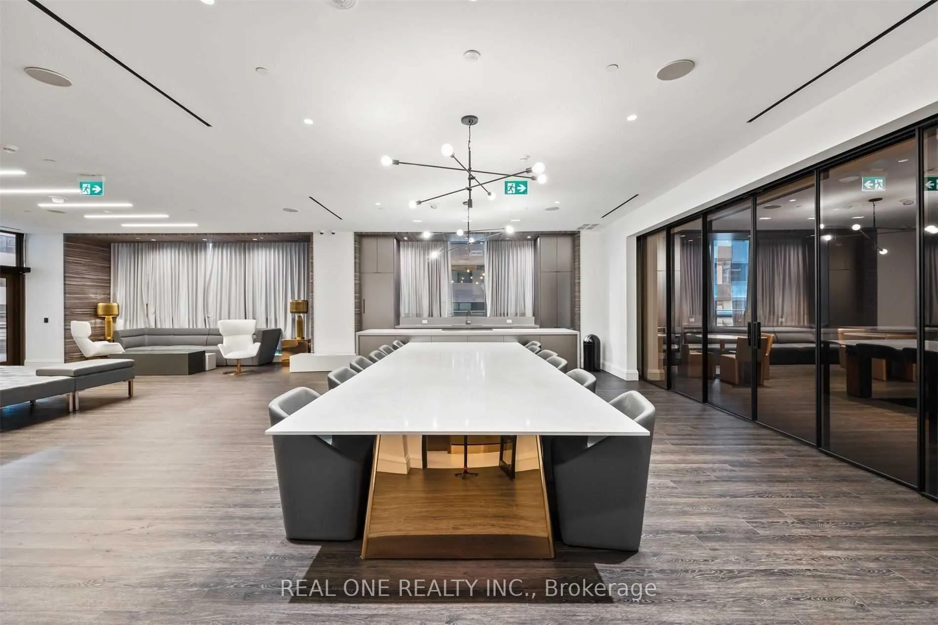 Photo 17 of Unit 4002, 39 Roehampton Avenue, Toronto, Mount Pleasant West — HOMEH