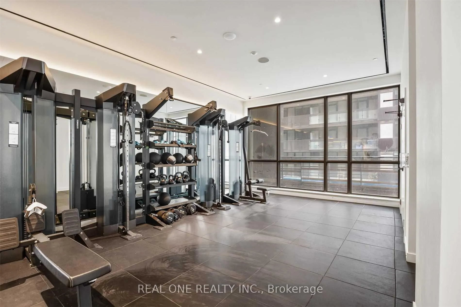Photo 19 of Unit 4002, 39 Roehampton Avenue, Toronto, Mount Pleasant West — HOMEH