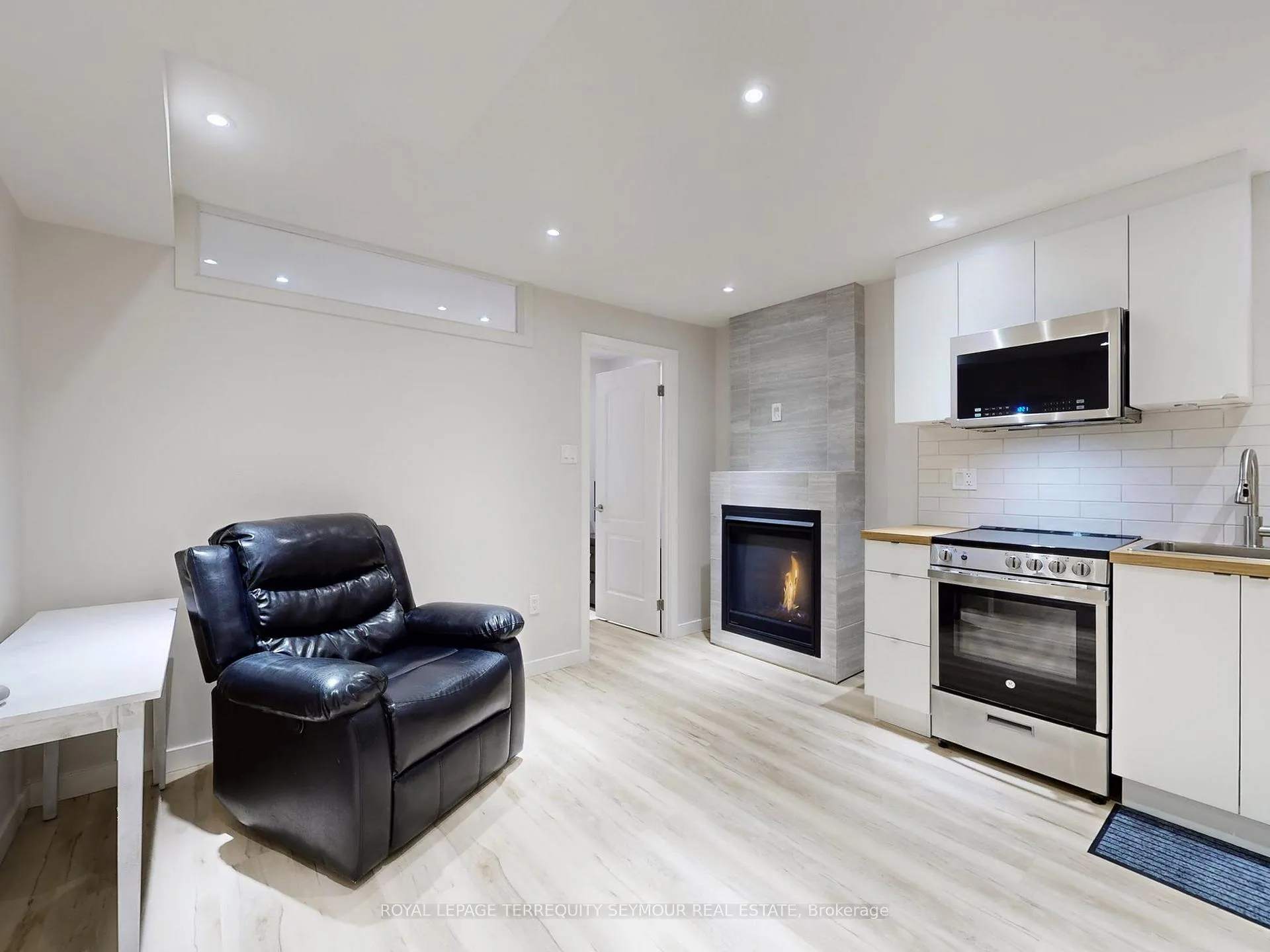 Photo 11 of 30 Mosley Street, Toronto, South Riverdale — HOMEH