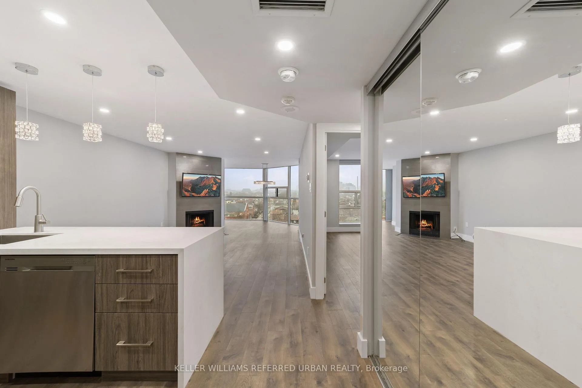 Photo 2 of Unit 1111, 725 King Street W, Toronto, Niagara — HOMEH