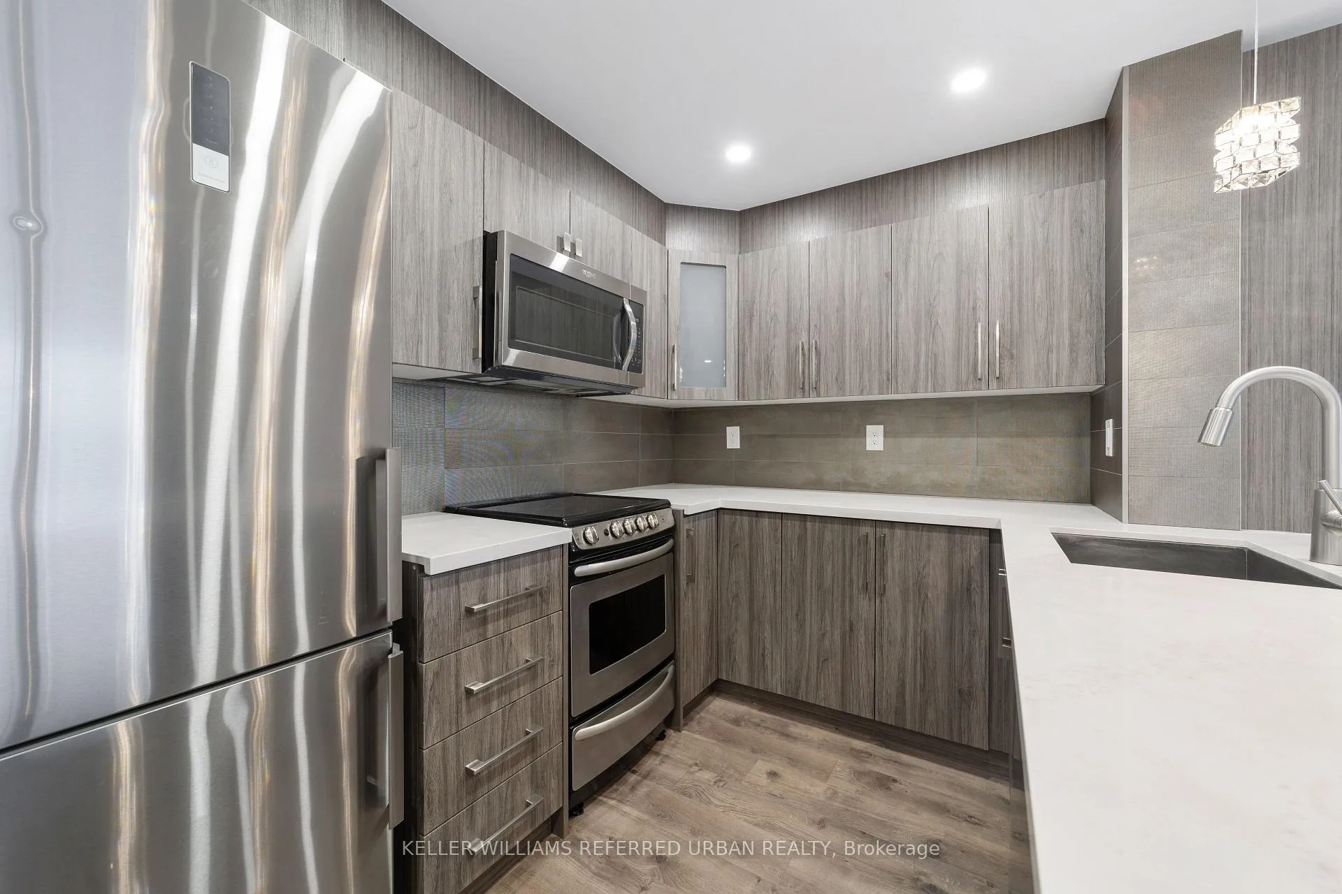 Photo 6 of Unit 1111, 725 King Street W, Toronto, Niagara — HOMEH