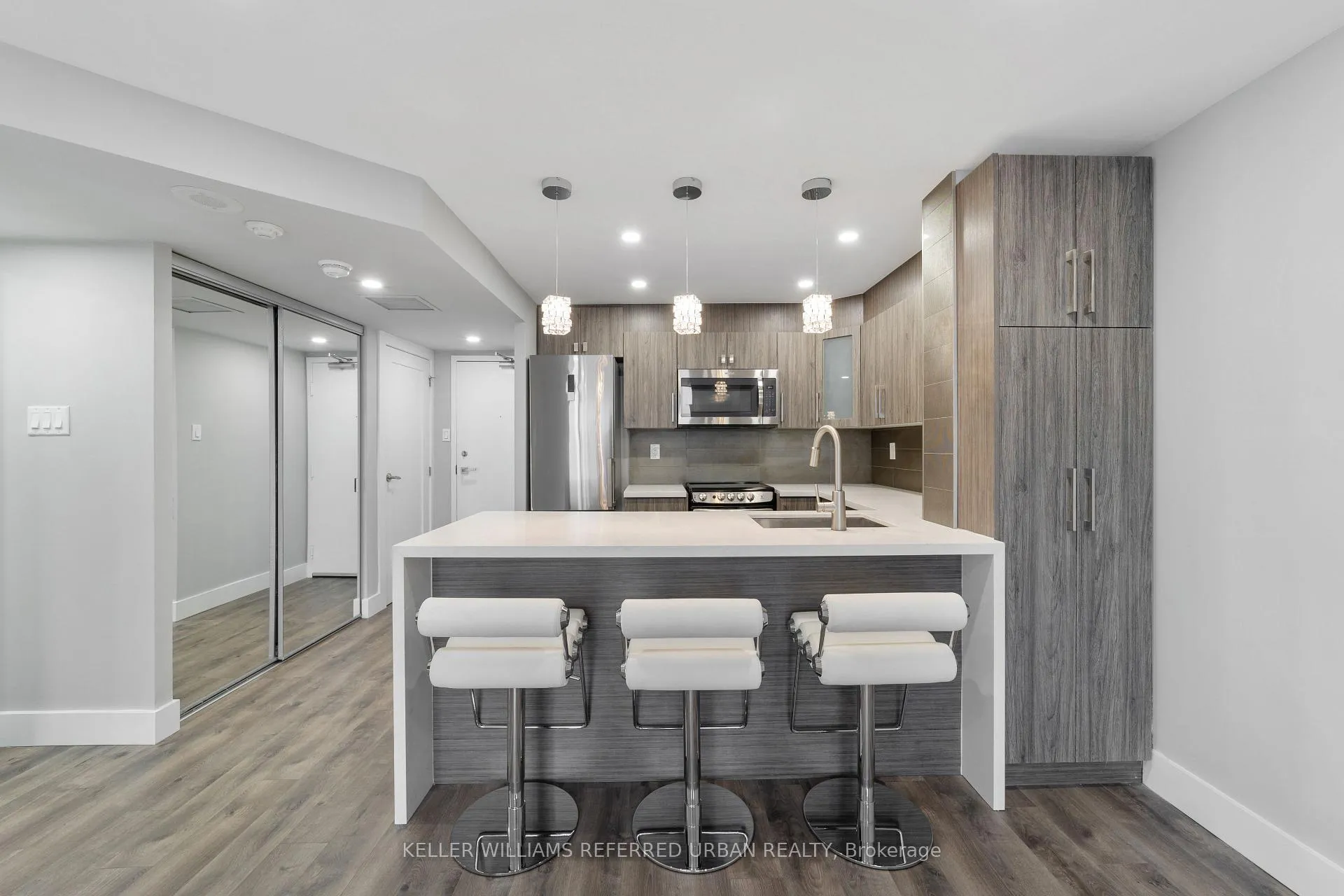 Photo 8 of Unit 1111, 725 King Street W, Toronto, Niagara — HOMEH