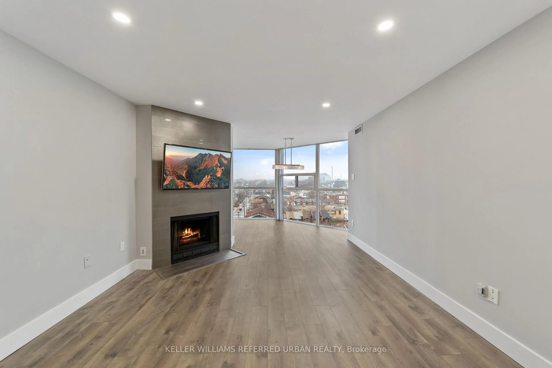 Photo 10 of Unit 1111, 725 King Street W, Toronto, Niagara — HOMEH