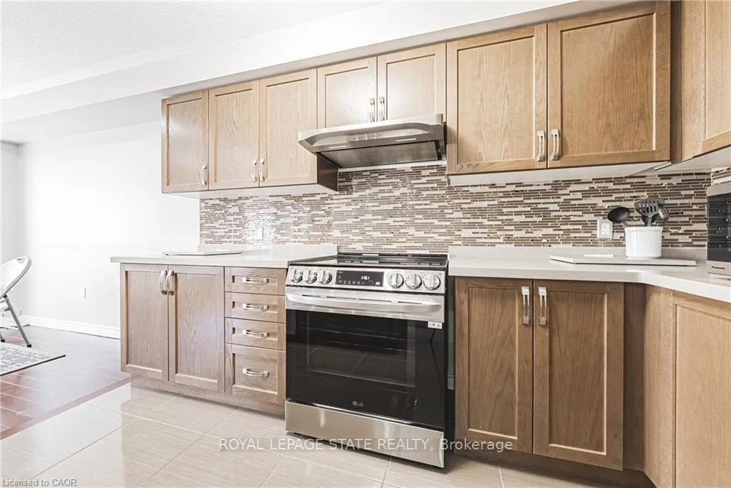 Photo 6 of 35 Charleswood Crescent, Hamilton, Stoney Creek — HOMEH