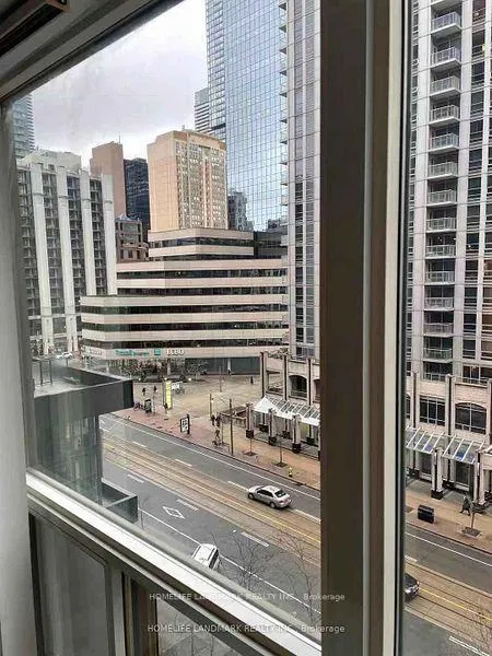 Photo 10 of Unit 901, 750 Bay Street, Toronto, Bay Street Corridor — HOMEH