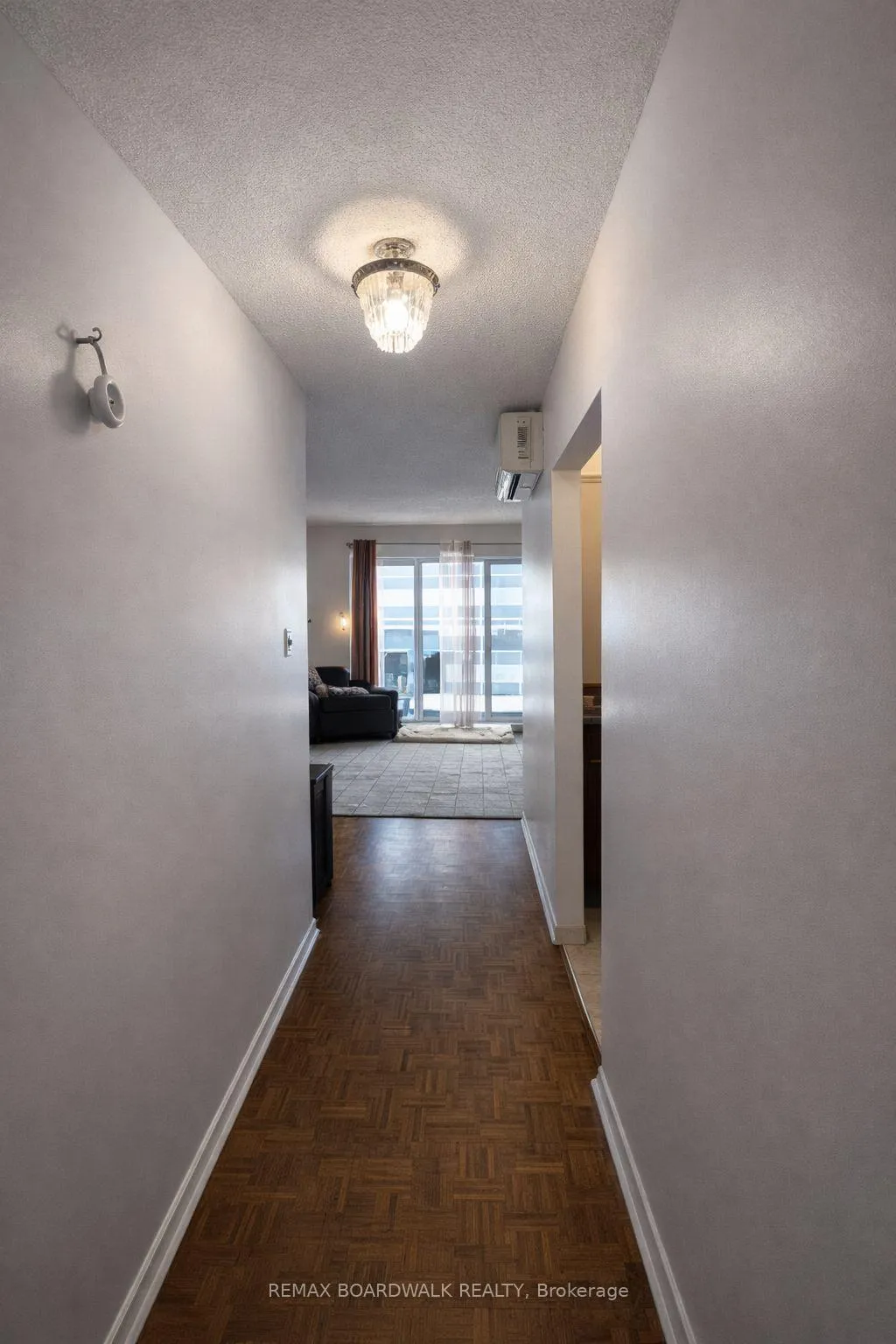 Photo 4 of 158 McArthur Avenue, Ottawa, Vanier — HOMEH