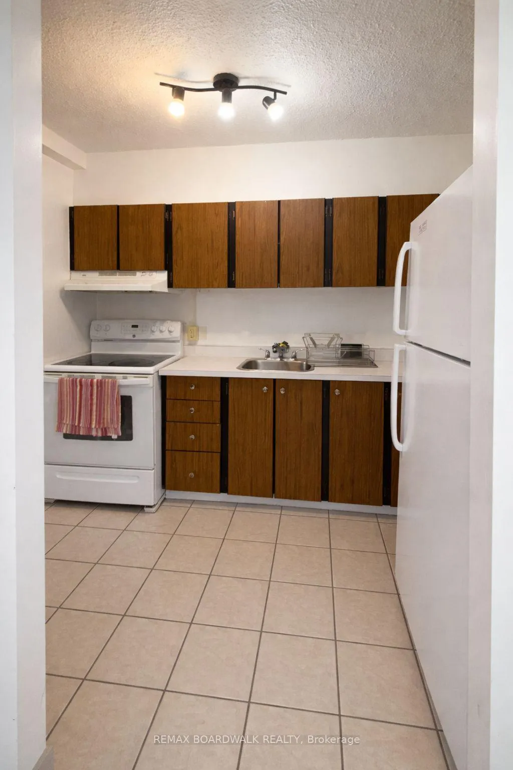Photo 6 of 158 McArthur Avenue, Ottawa, Vanier — HOMEH
