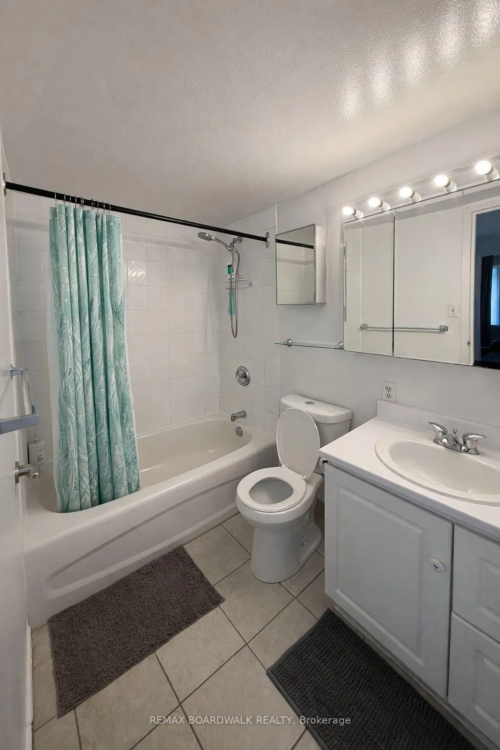 Photo 13 of 158 McArthur Avenue, Ottawa, Vanier — HOMEH