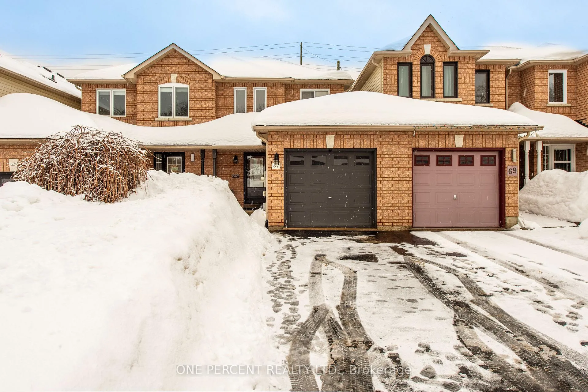 Front of 67 Hawthorne Crescent