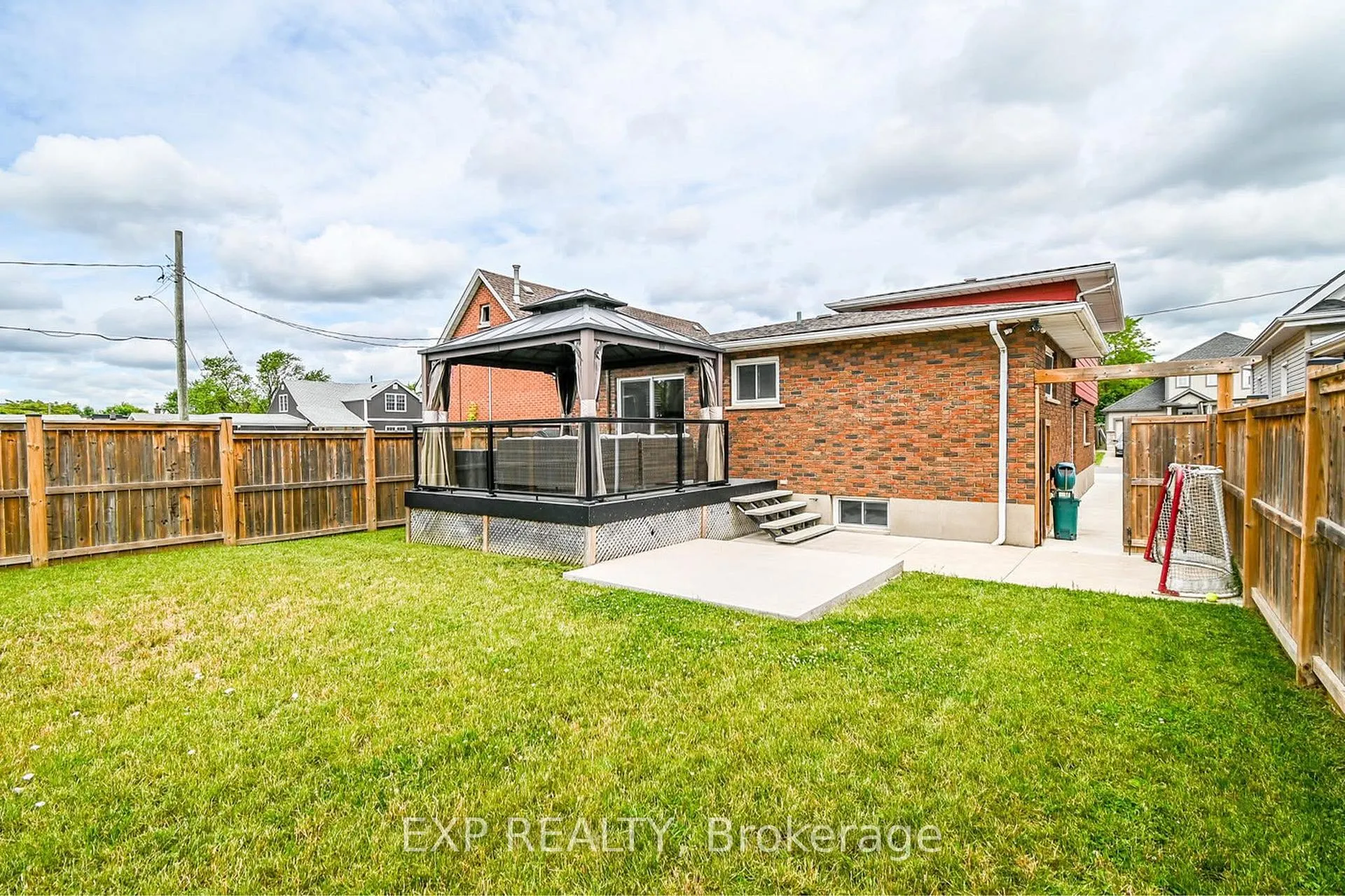 Photo 10 of 11 Garden Street, Thorold, Thorold Downtown — HOMEH