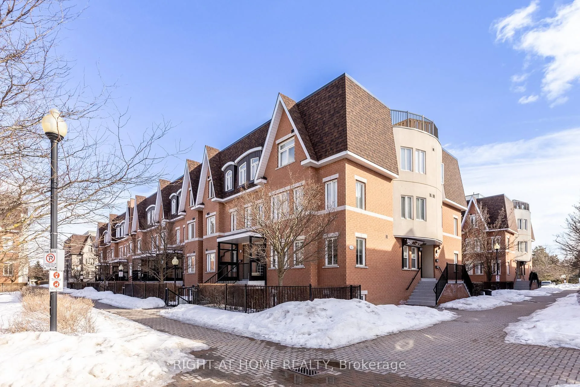Photo 1 of Unit 331, 312 John Street, Markham, Aileen-Willowbrook — HOMEH
