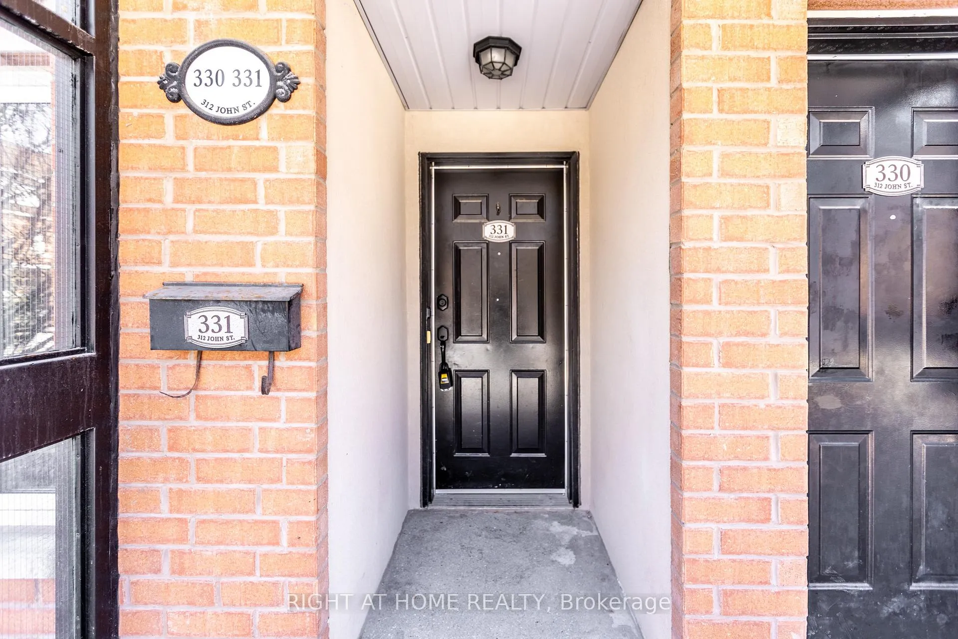 Photo 4 of Unit 331, 312 John Street, Markham, Aileen-Willowbrook — HOMEH