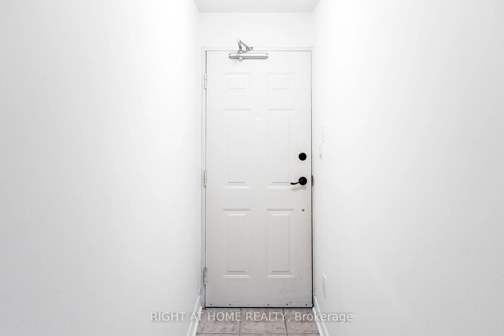 Photo 5 of Unit 331, 312 John Street, Markham, Aileen-Willowbrook — HOMEH