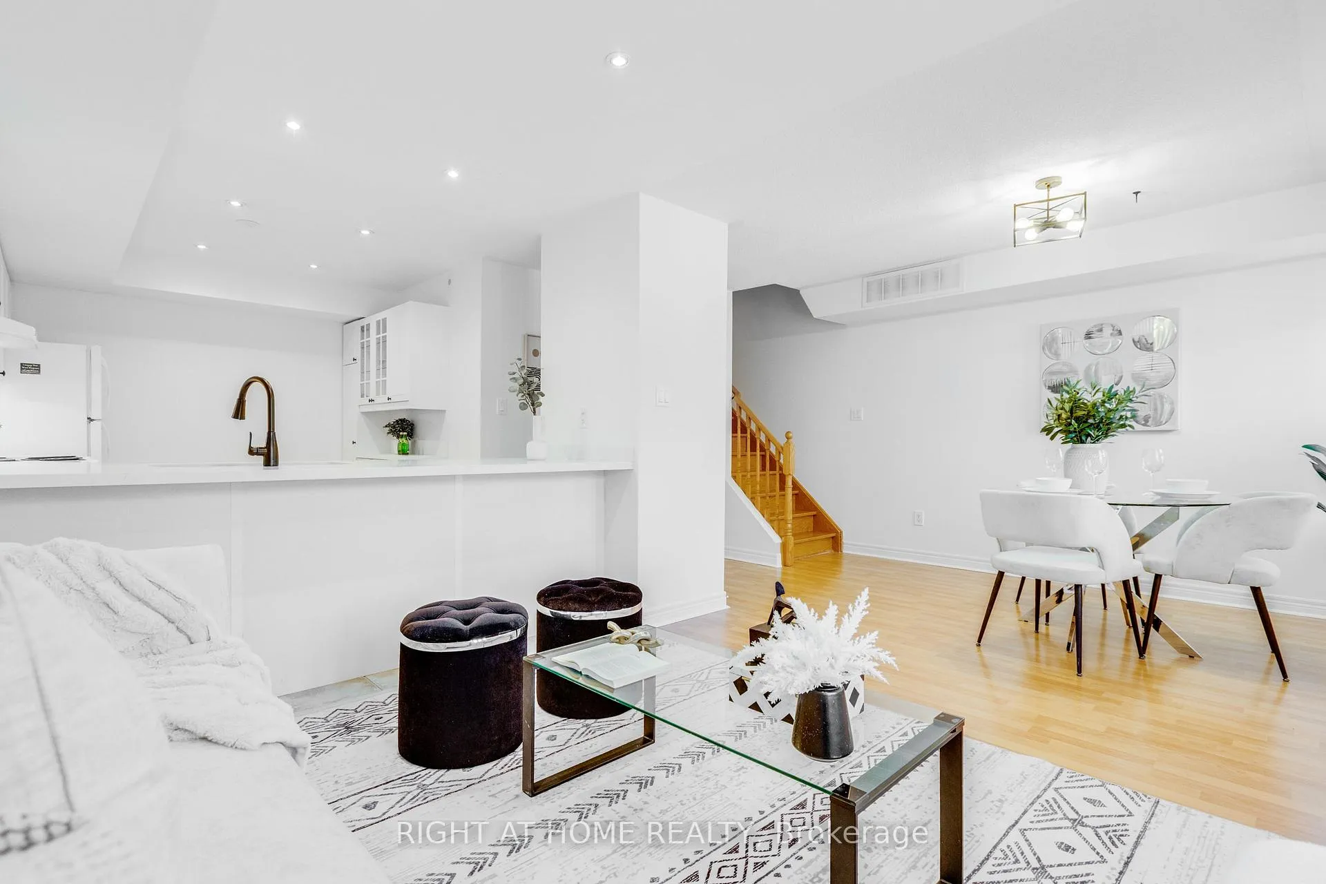 Photo 14 of Unit 331, 312 John Street, Markham, Aileen-Willowbrook — HOMEH