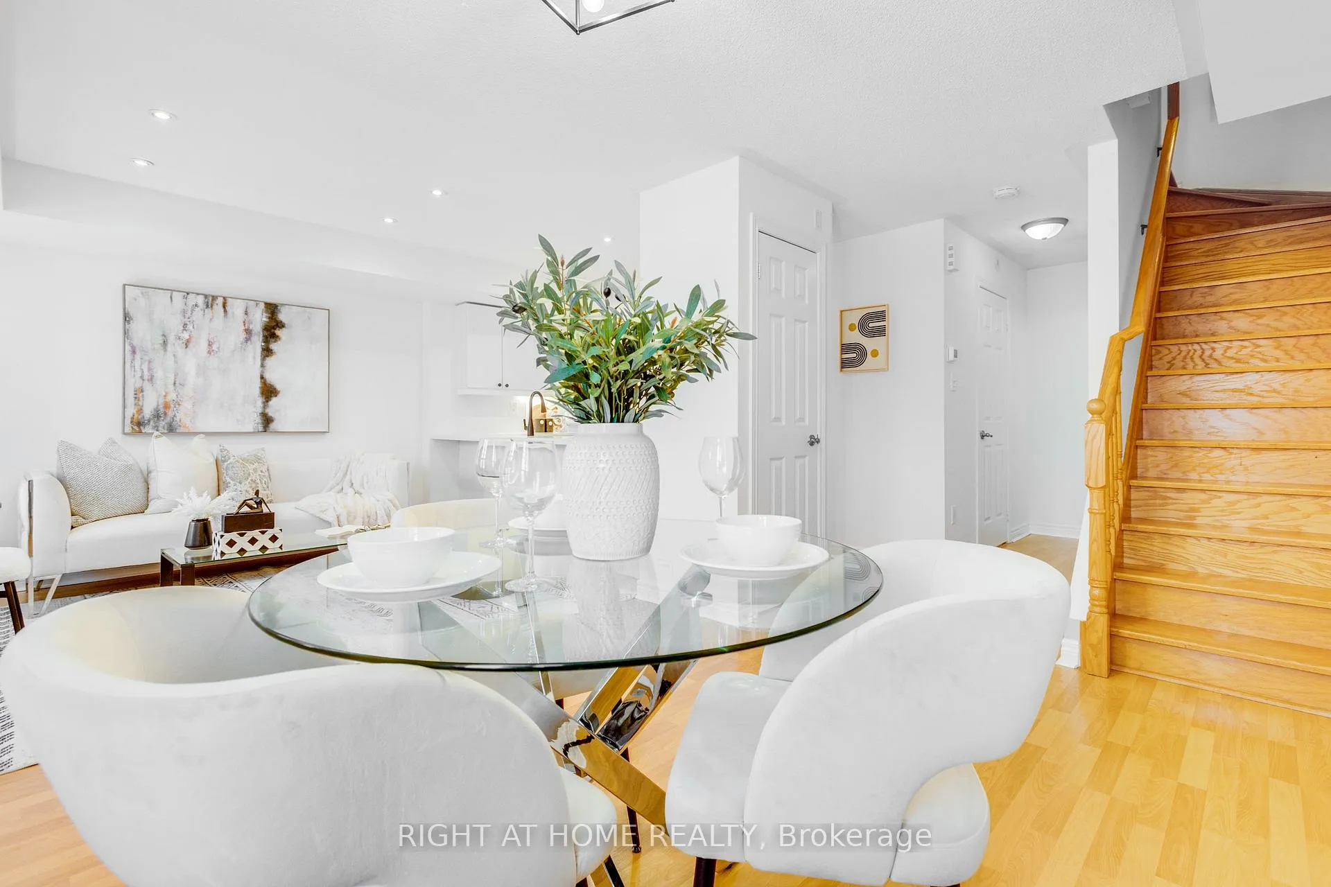 Photo 21 of Unit 331, 312 John Street, Markham, Aileen-Willowbrook — HOMEH