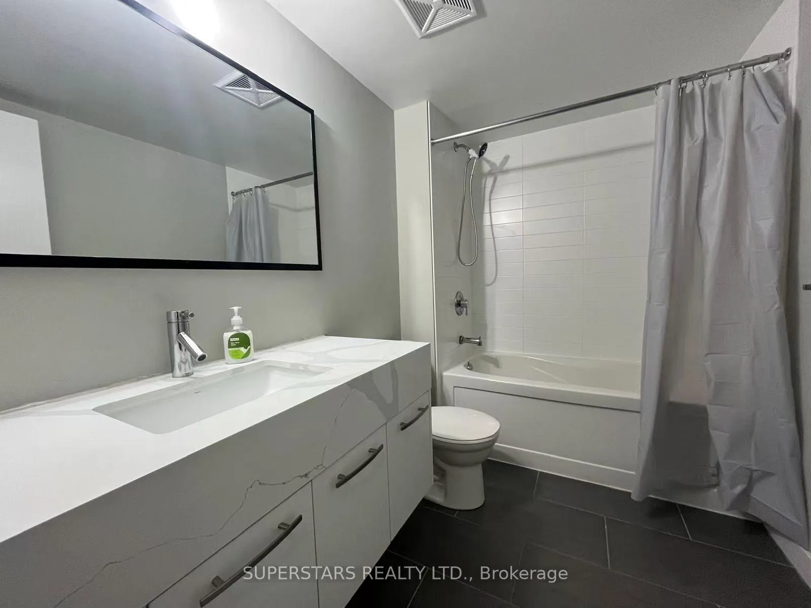 Photo 2 of Unit 1101, 126 Simcoe Street, Toronto, Waterfront Communities — HOMEH
