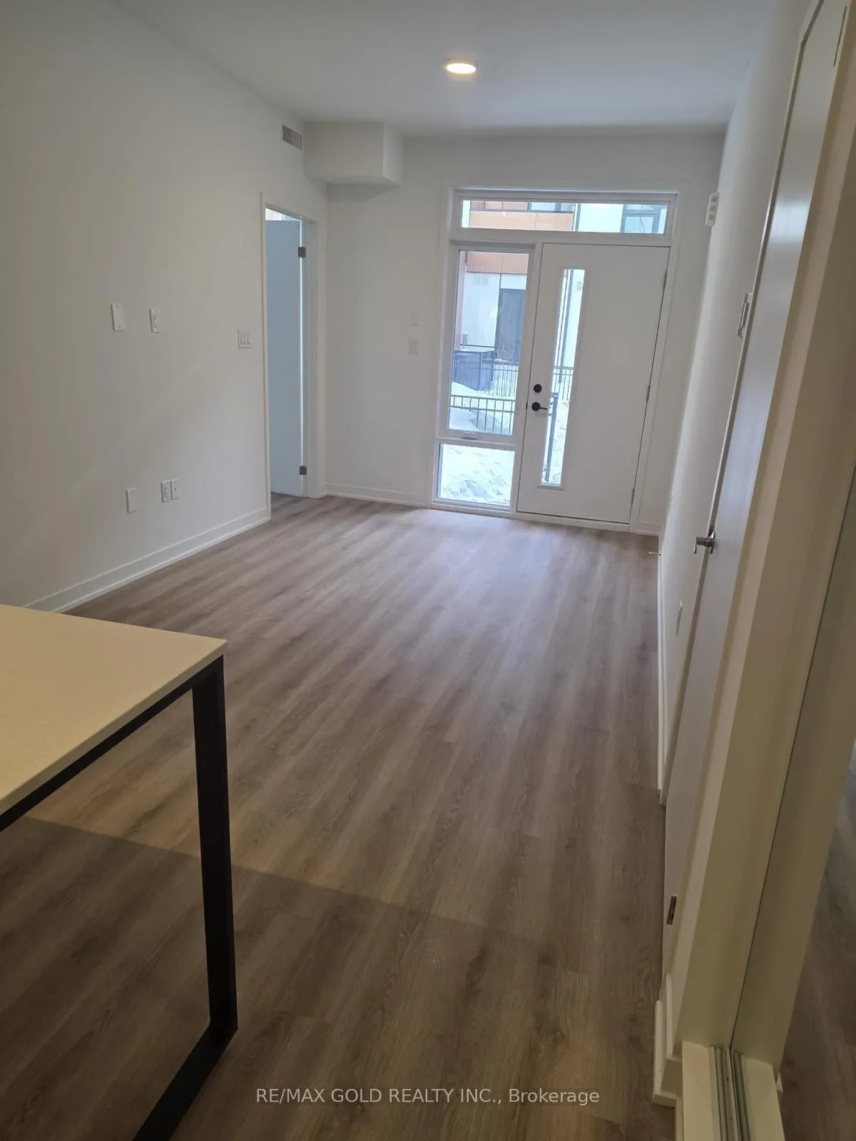 Photo 5 of Unit TH106, 30 All Nations Drive, Brampton, Northwest Brampton — HOMEH