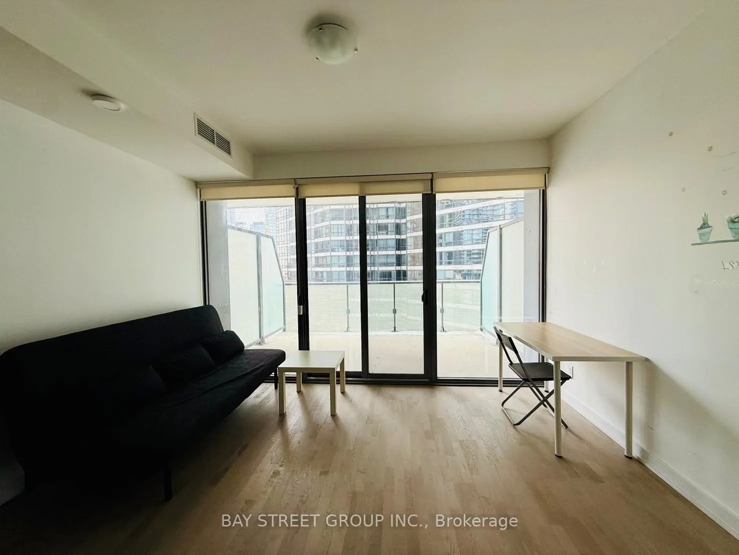Photo 3 of Unit 702, 57 St. Joseph Street, Toronto, Bay Street Corridor — HOMEH