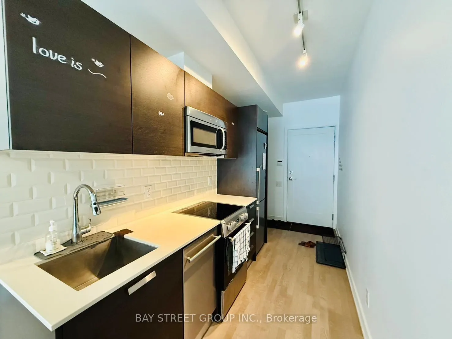 Photo 5 of Unit 702, 57 St. Joseph Street, Toronto, Bay Street Corridor — HOMEH