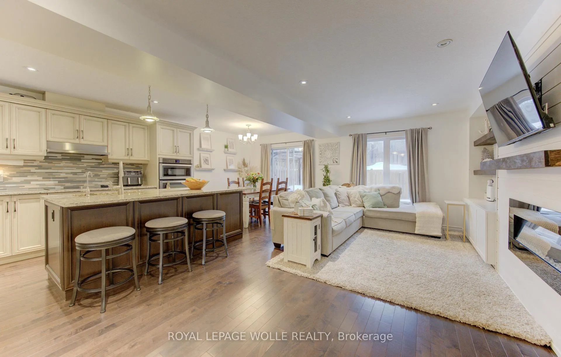 Photo 1 of 170 Templewood Drive, Kitchener — HOMEH