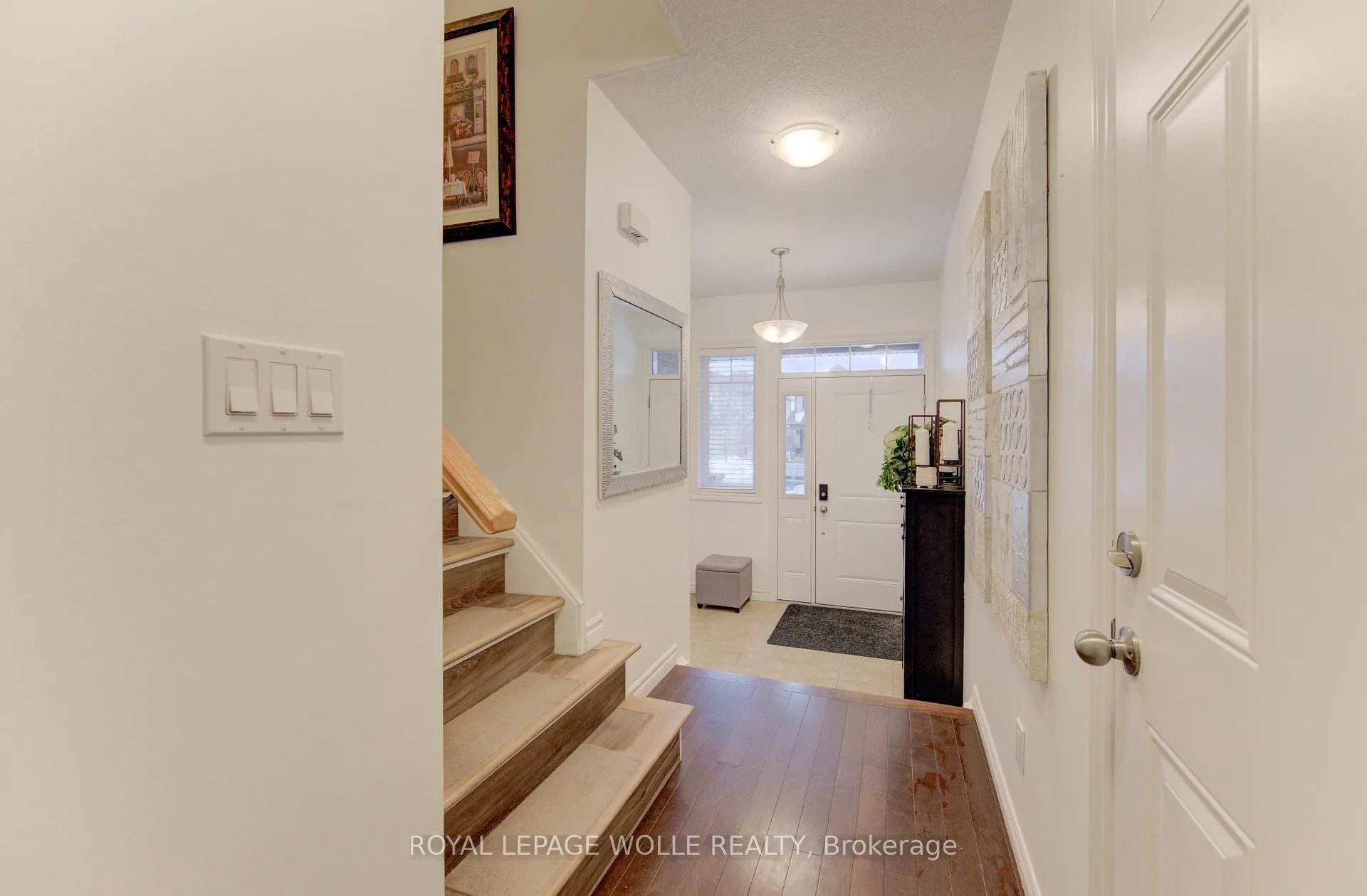 Photo 5 of 170 Templewood Drive, Kitchener — HOMEH
