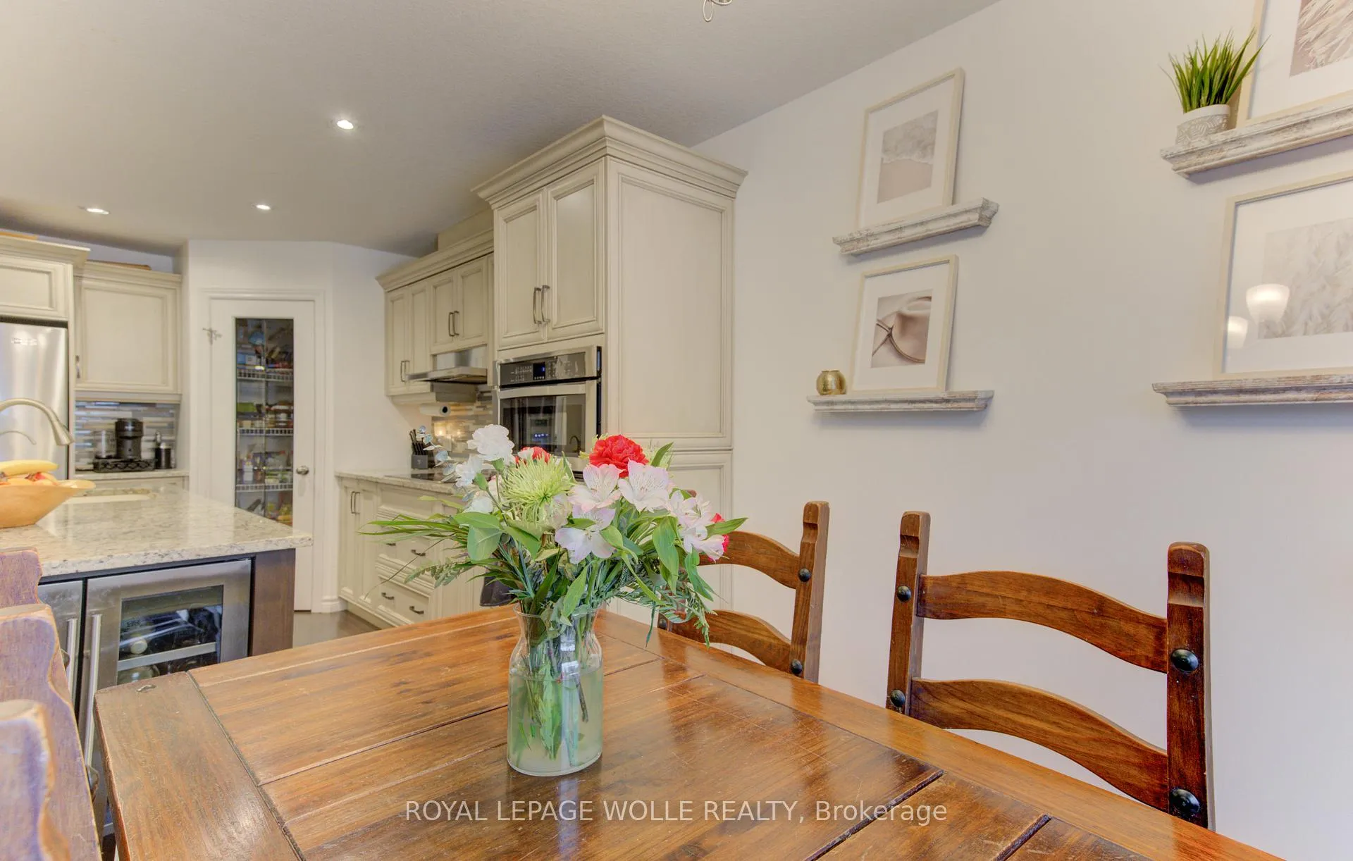 Photo 15 of 170 Templewood Drive, Kitchener — HOMEH