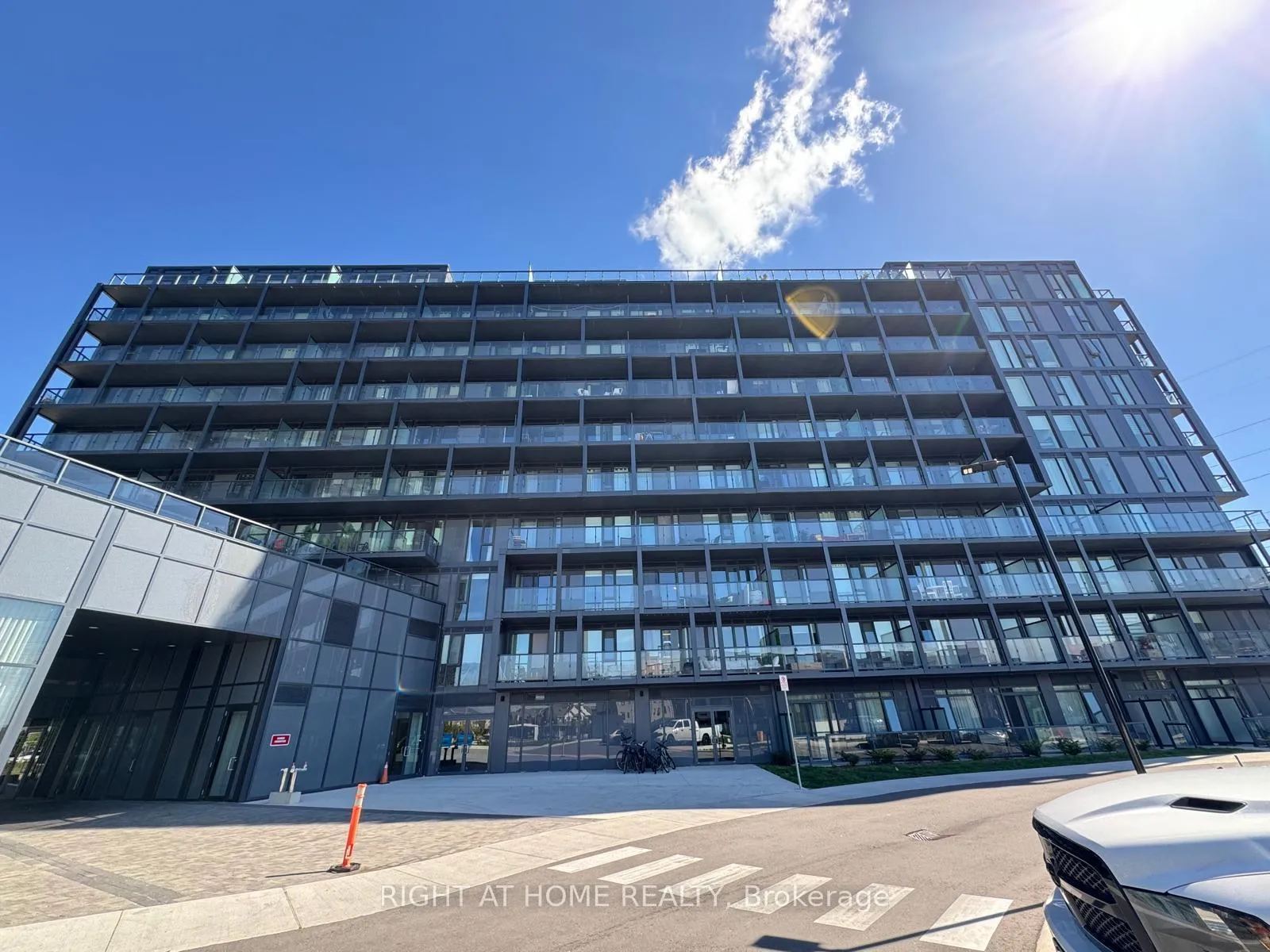 Photo 1 of Unit B-1010, 3200 Dakota Common, Burlington, Alton — HOMEH