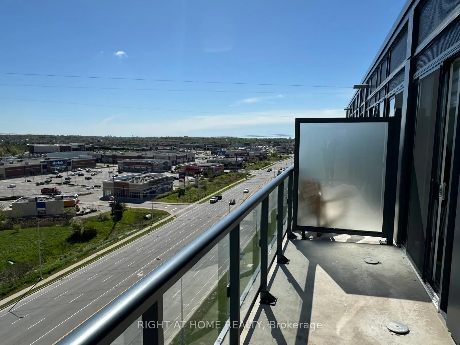 Photo 10 of Unit B-1010, 3200 Dakota Common, Burlington, Alton — HOMEH