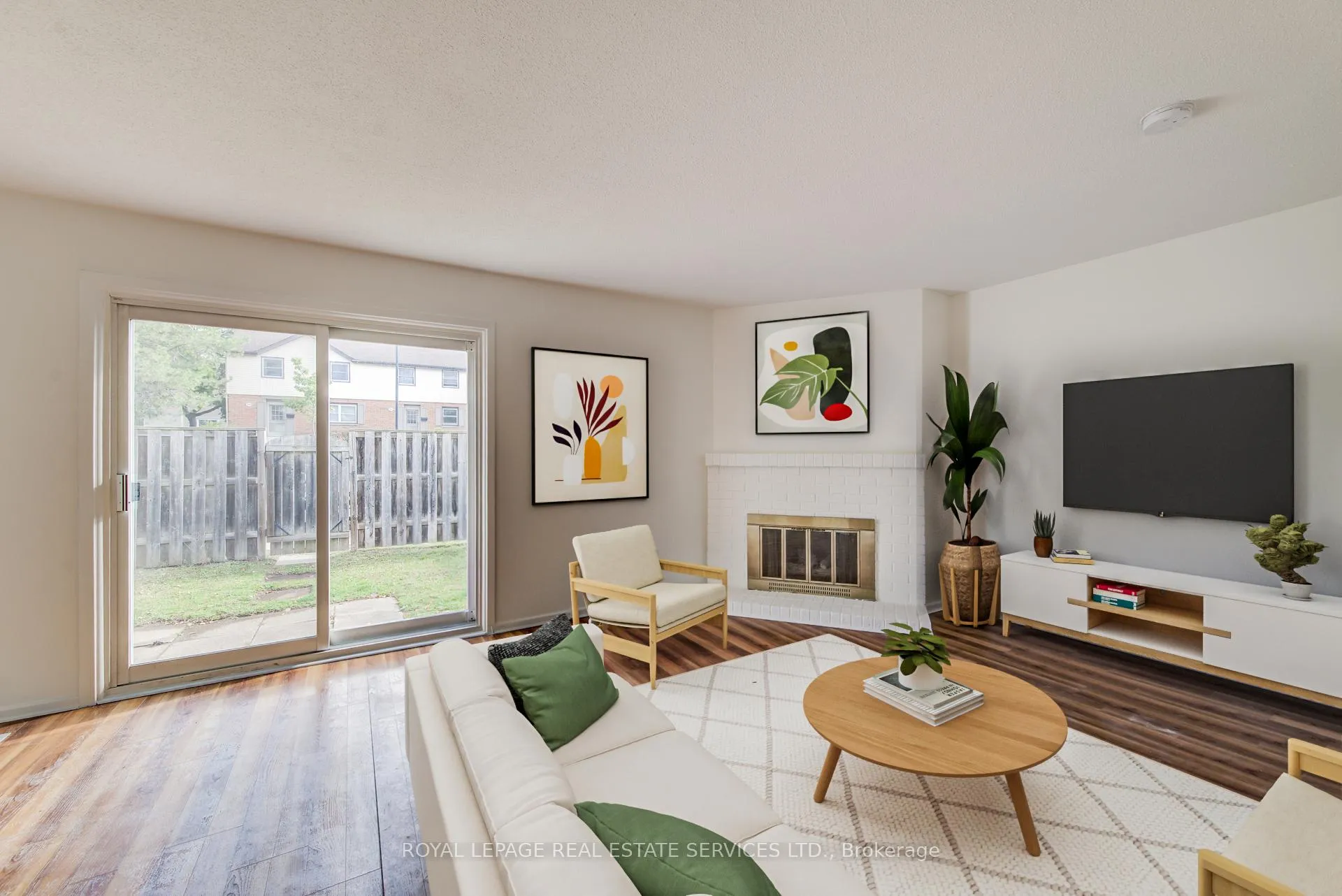 Photo 4 of Unit 3, 104 McDougall Road, Waterloo — HOMEH