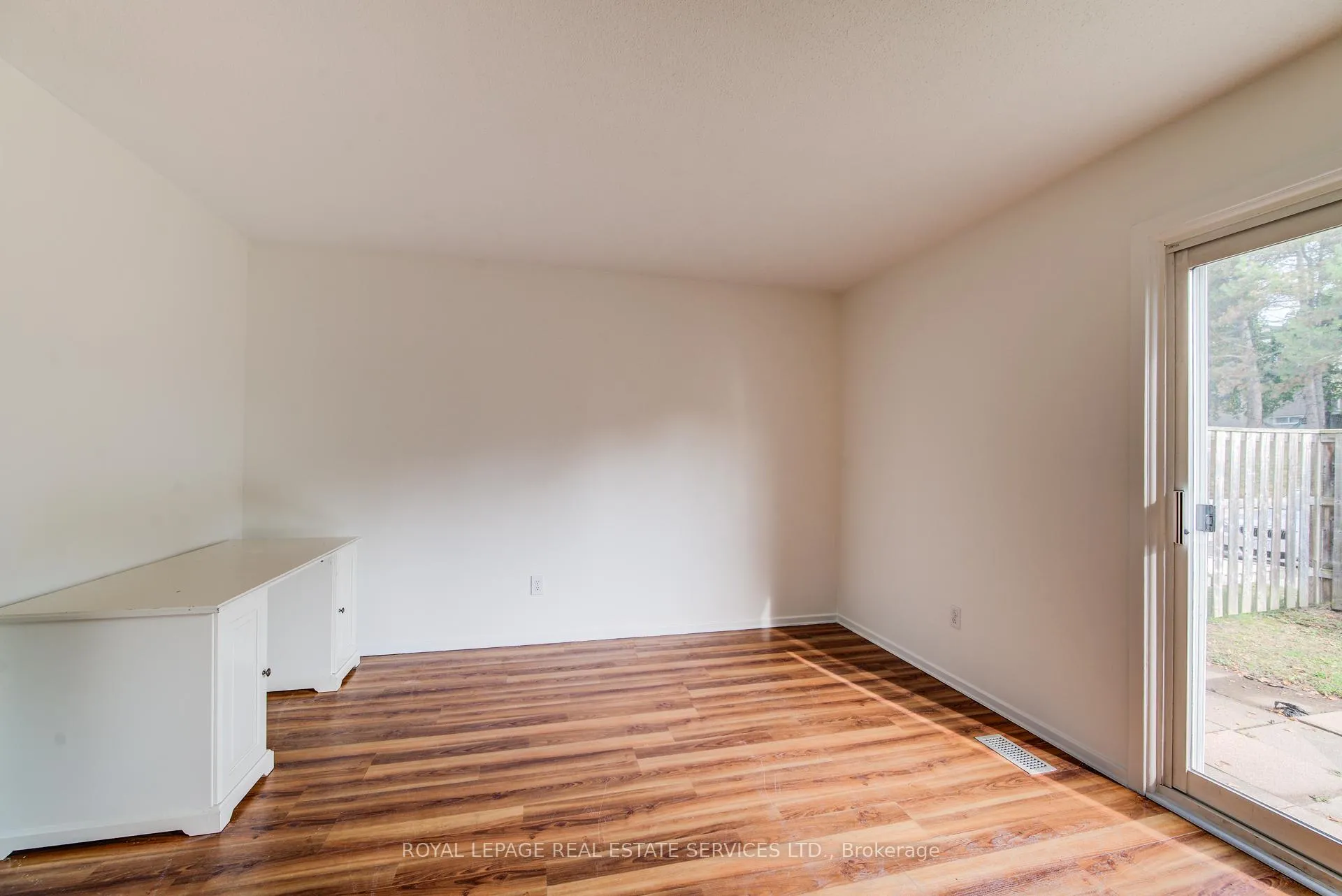 Photo 7 of Unit 3, 104 McDougall Road, Waterloo — HOMEH