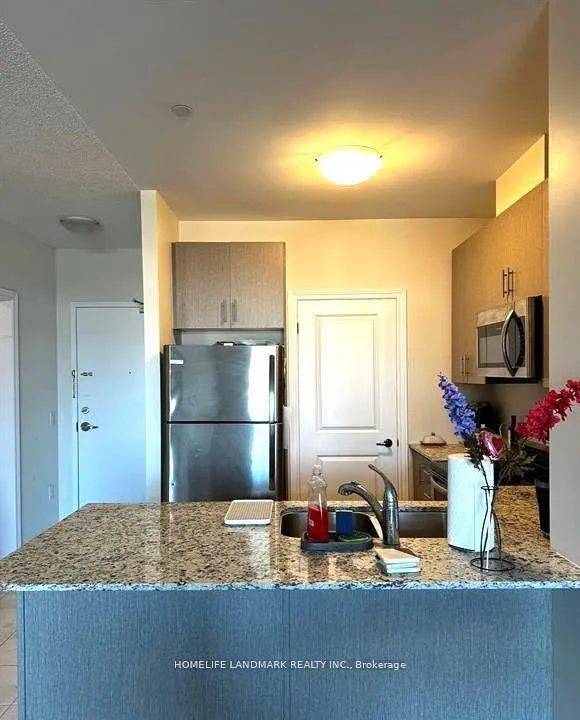 Photo 3 of Unit 821, 39 New Delhi Drive, Markham, Cedarwood — HOMEH