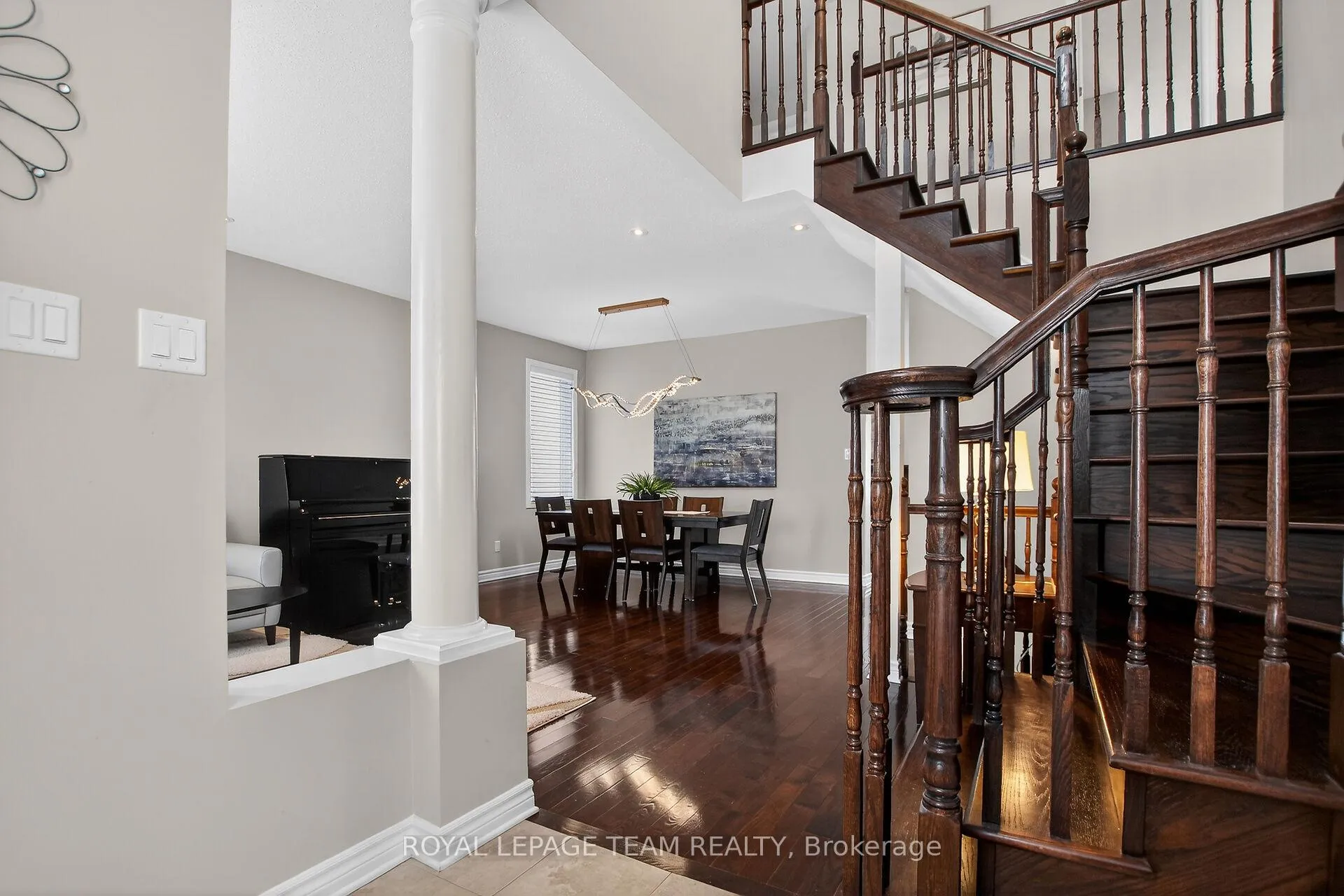 Photo 3 of 379 Langrell Crescent, Ottawa, Barrhaven - Strandherd — HOMEH
