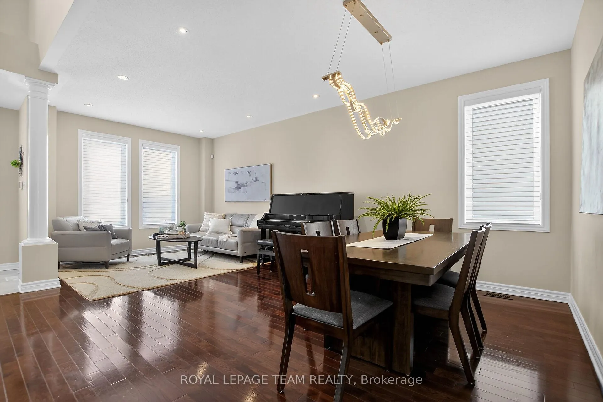 Photo 4 of 379 Langrell Crescent, Ottawa, Barrhaven - Strandherd — HOMEH