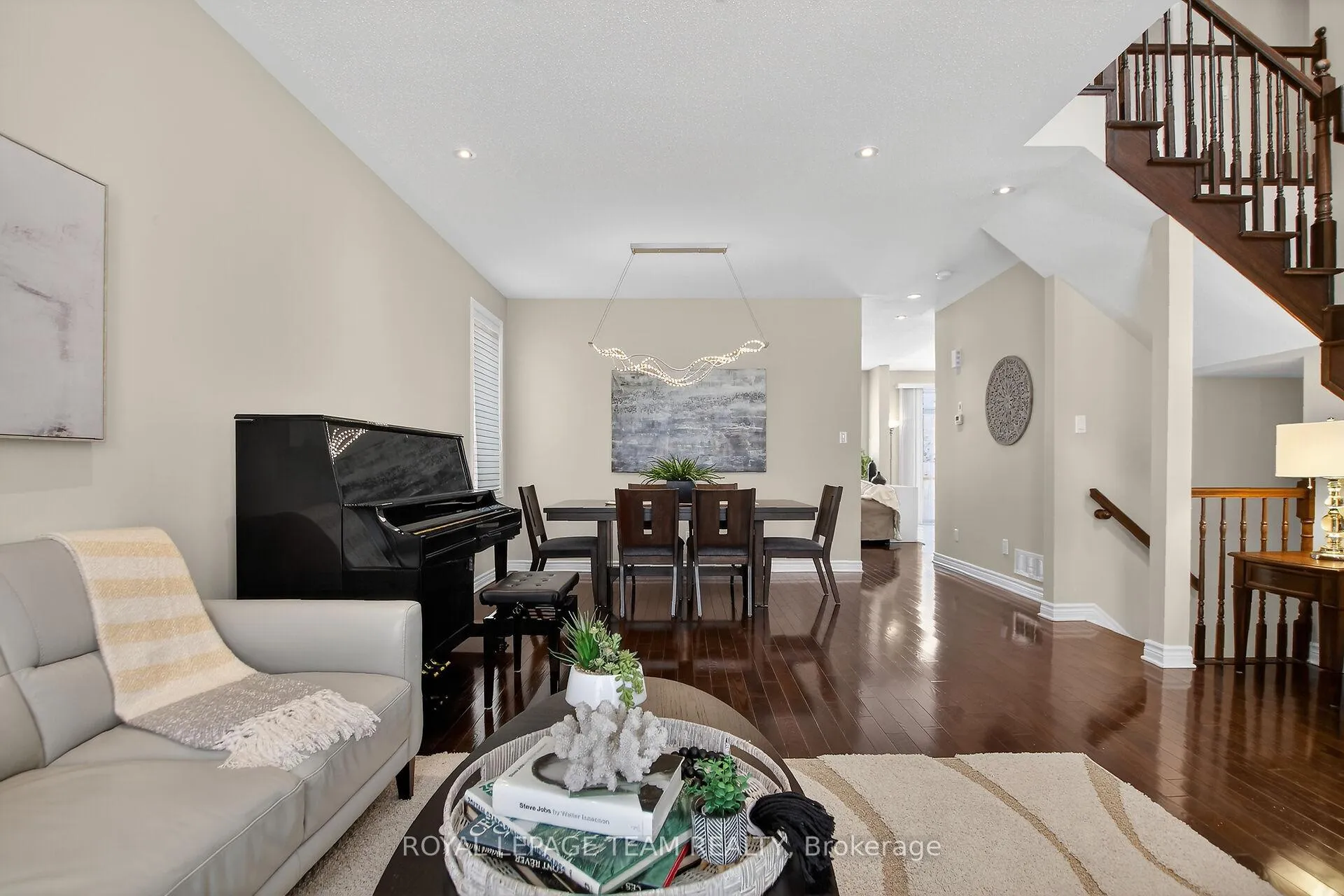 Photo 7 of 379 Langrell Crescent, Ottawa, Barrhaven - Strandherd — HOMEH